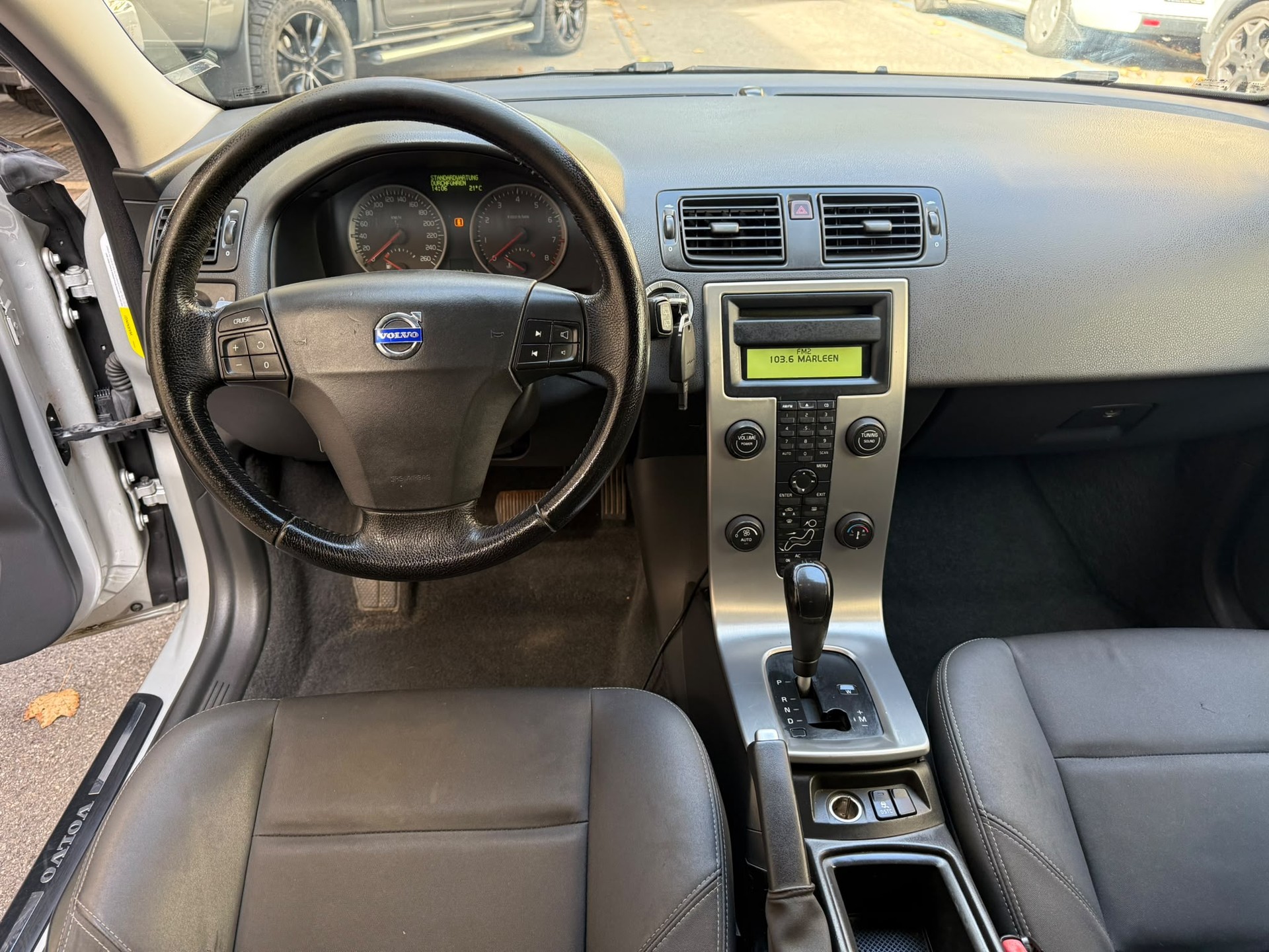 VOLVO V50 T5 Summum-image-8