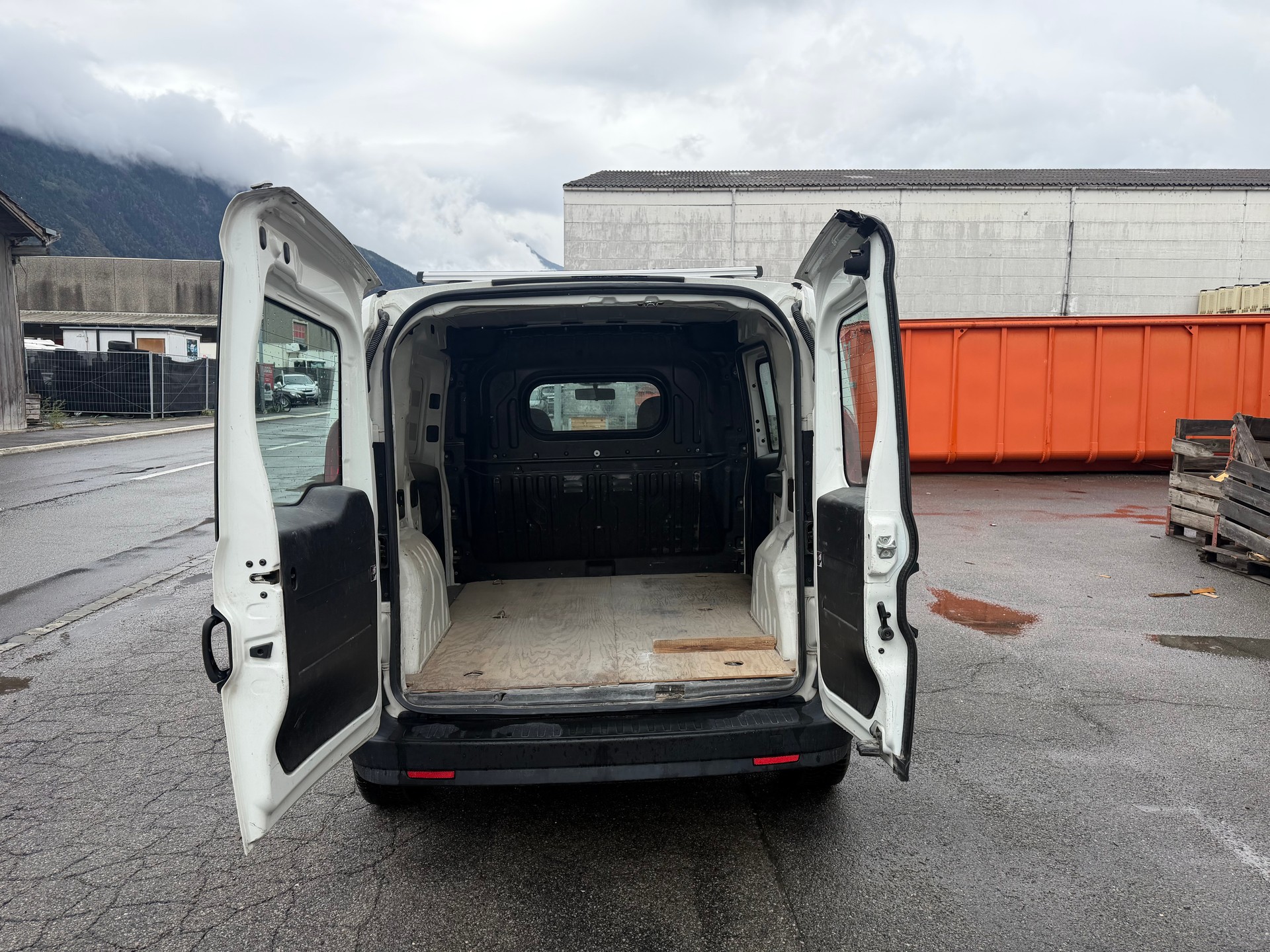 OPEL Combo 1.3 CDTI 2.2 L1H1-image-1