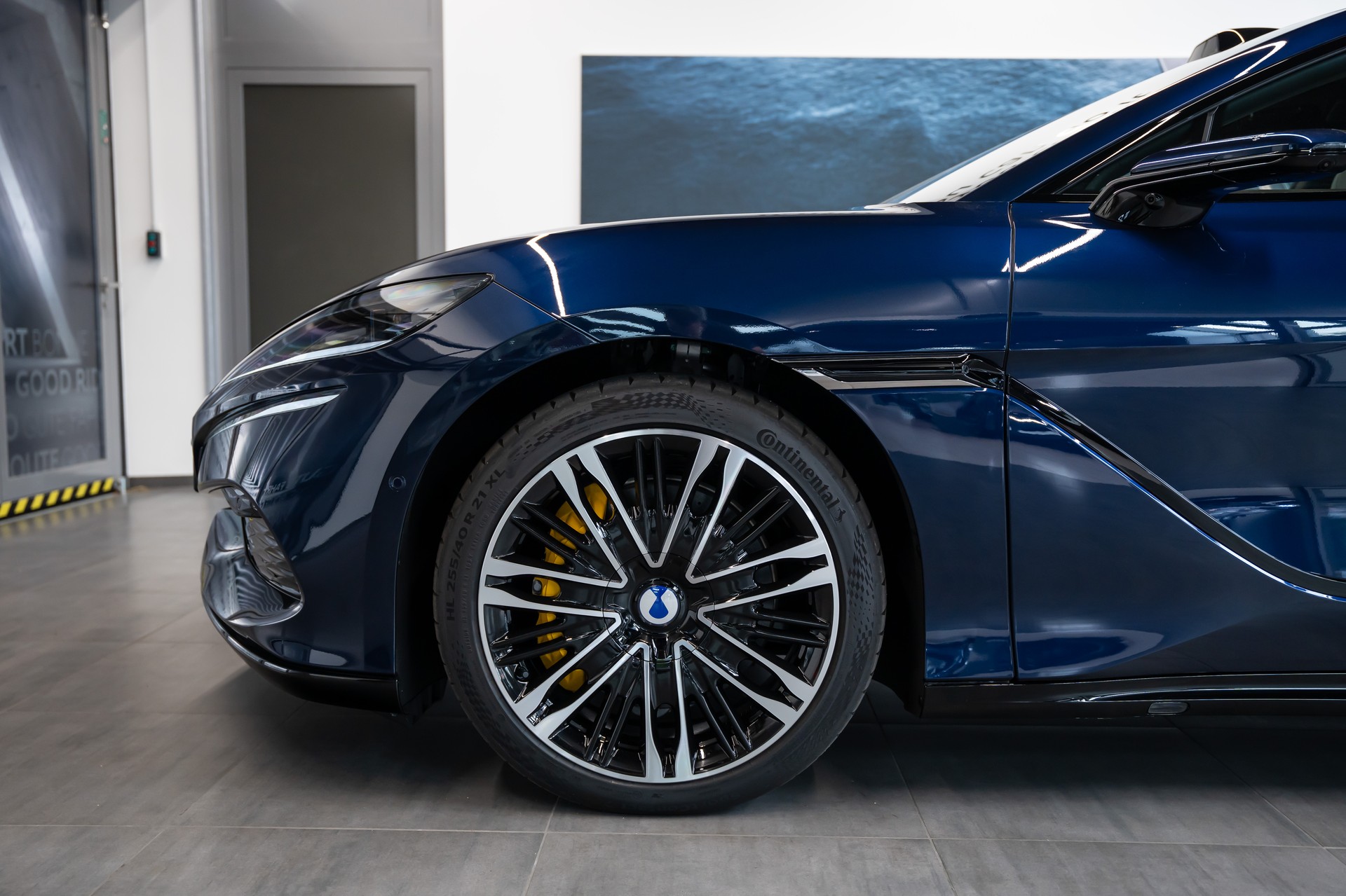 DENZA Z9 GT AWD EV-image-1