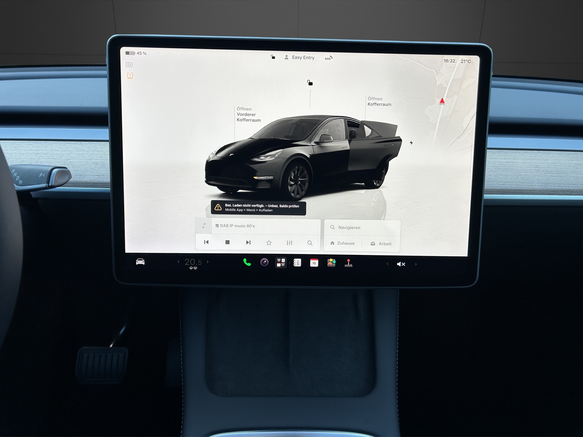 TESLA Model Y Long Range Dual Motor AWD / Model 2023-image-9