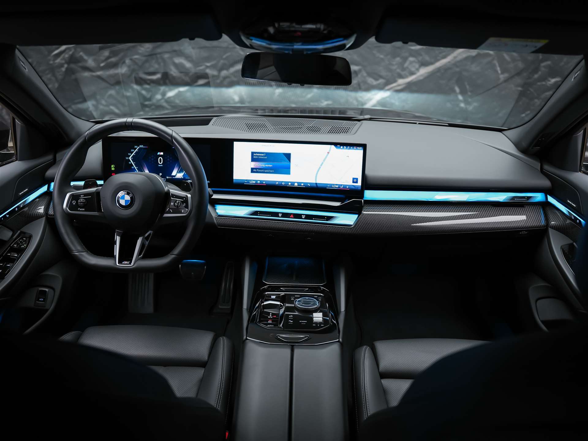 BMW 520i M Sport Steptronic *Werksgarantie*ICONIC GLOW*21" Felgen*Sitzlüftung*-image-18