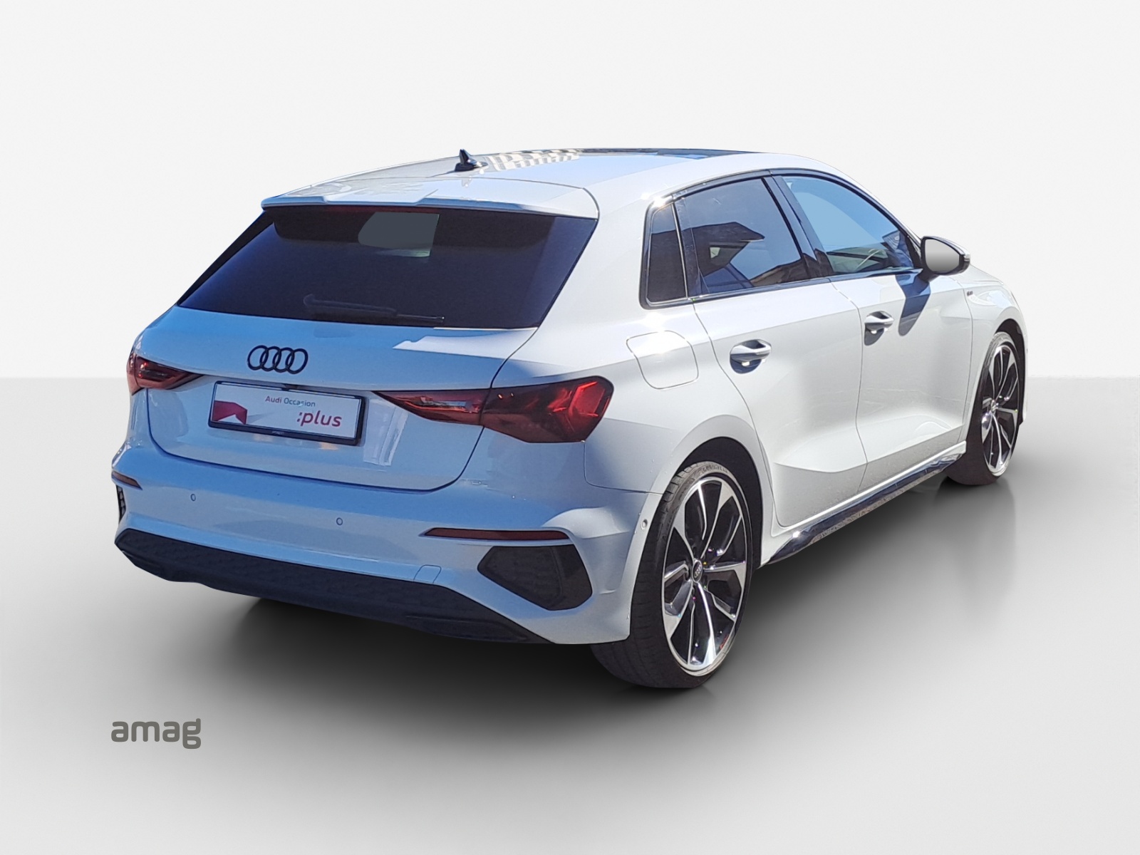 AUDI A3 Sportback 35 TFSI S line Attraction S-tronic-image-4