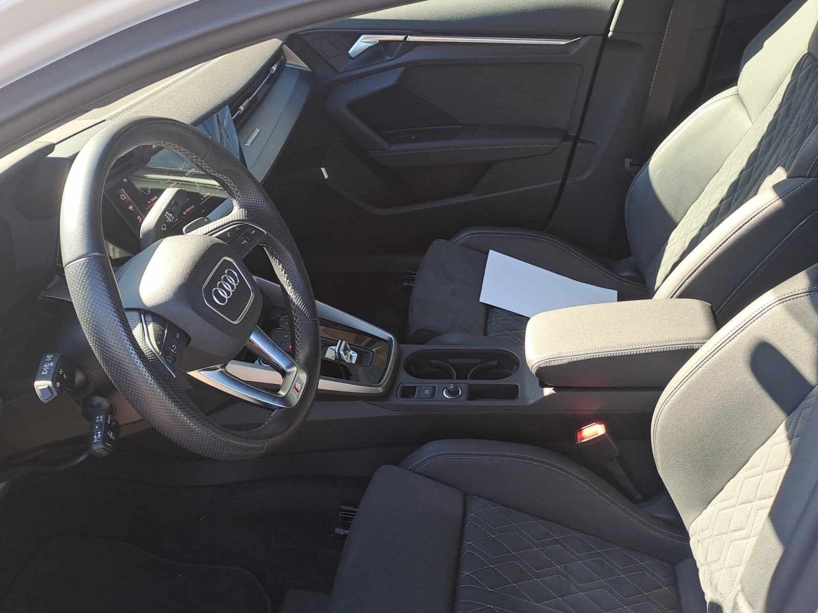 AUDI A3 Sportback 35 TFSI S line Attraction S-tronic-image-7