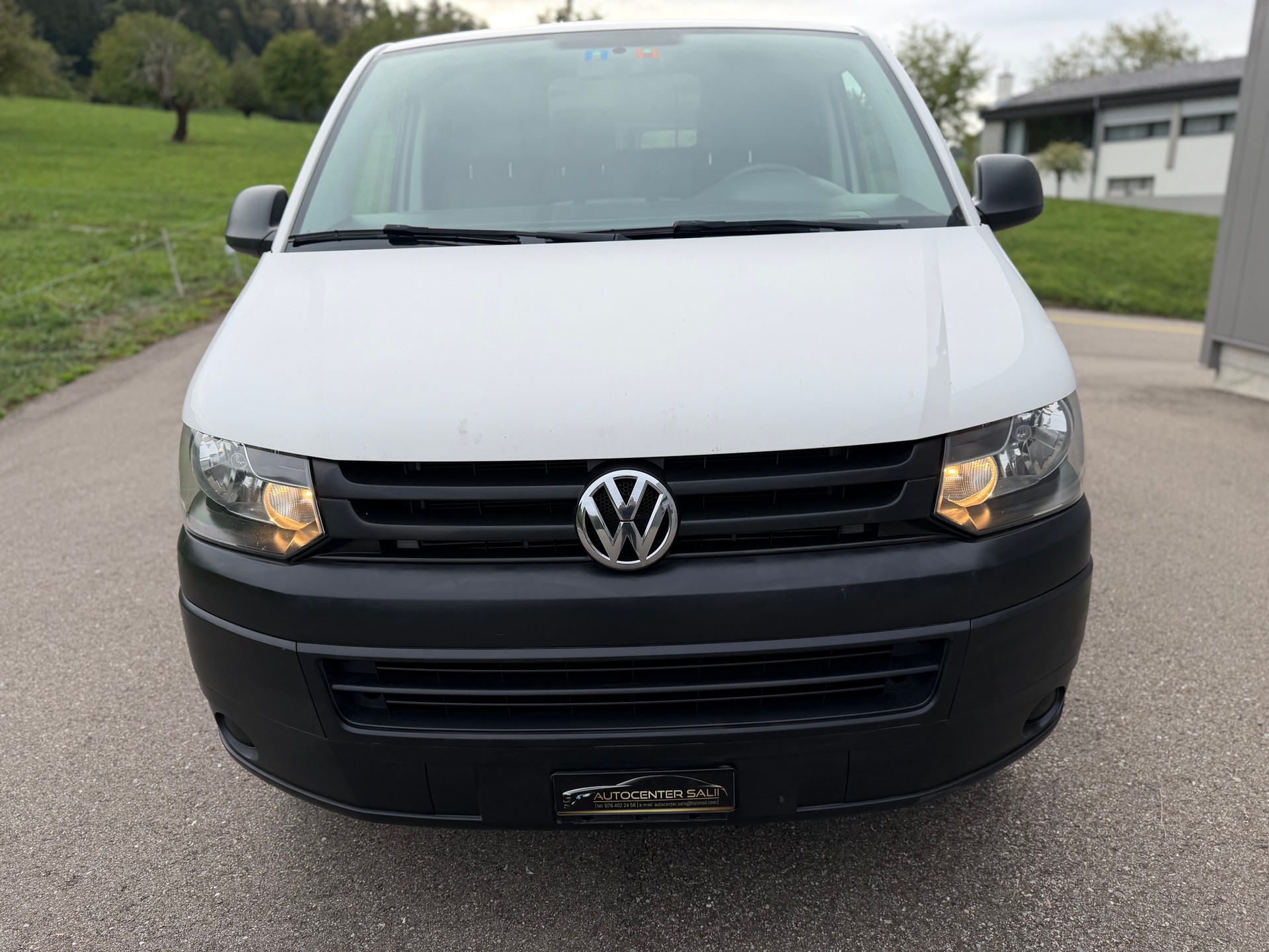 VW T5 2.0 TDI 52.000km Frish Ab Mfk-image-5
