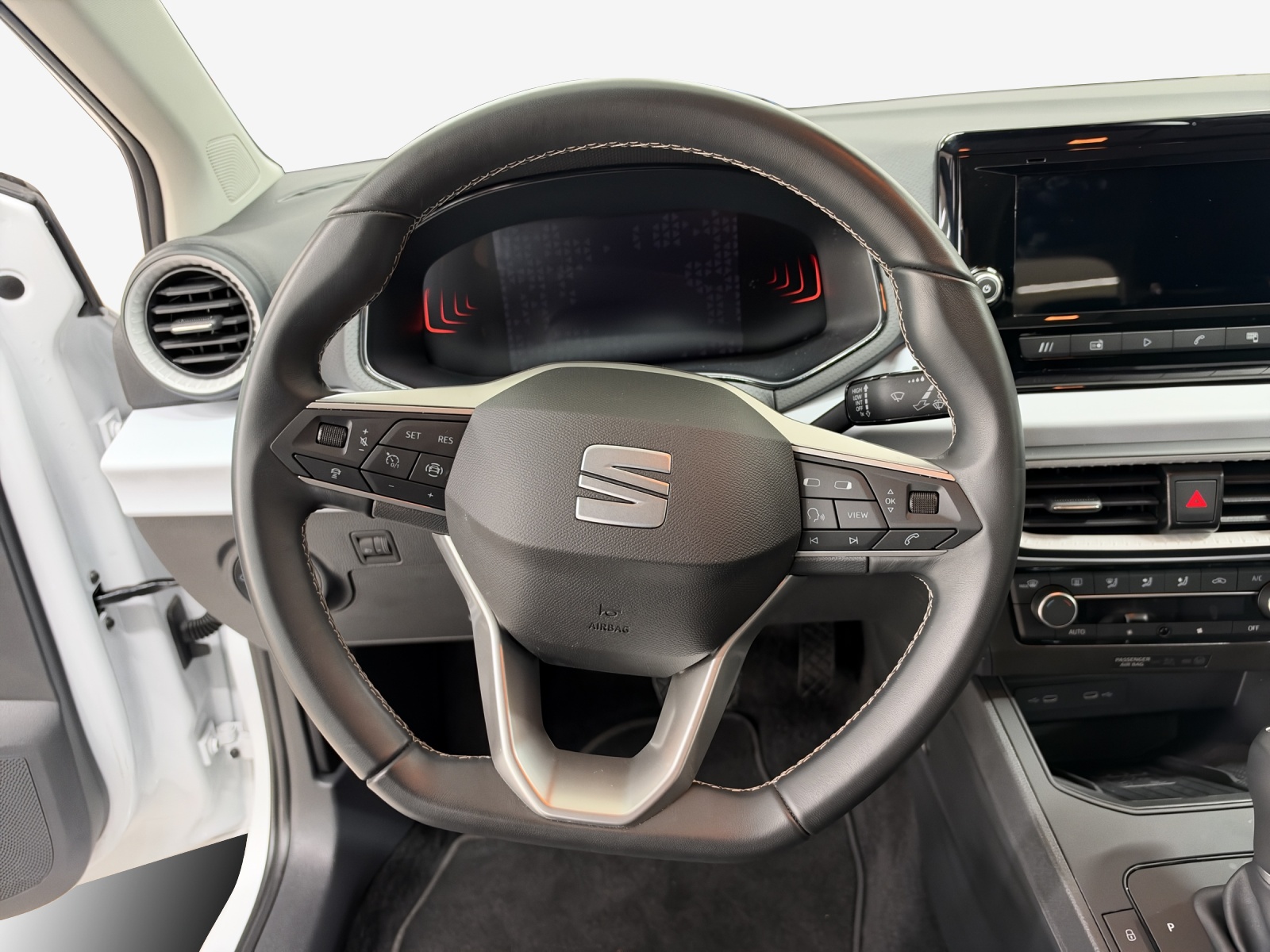 SEAT Ibiza 1.0 EcoTSI GO DSG-image-9