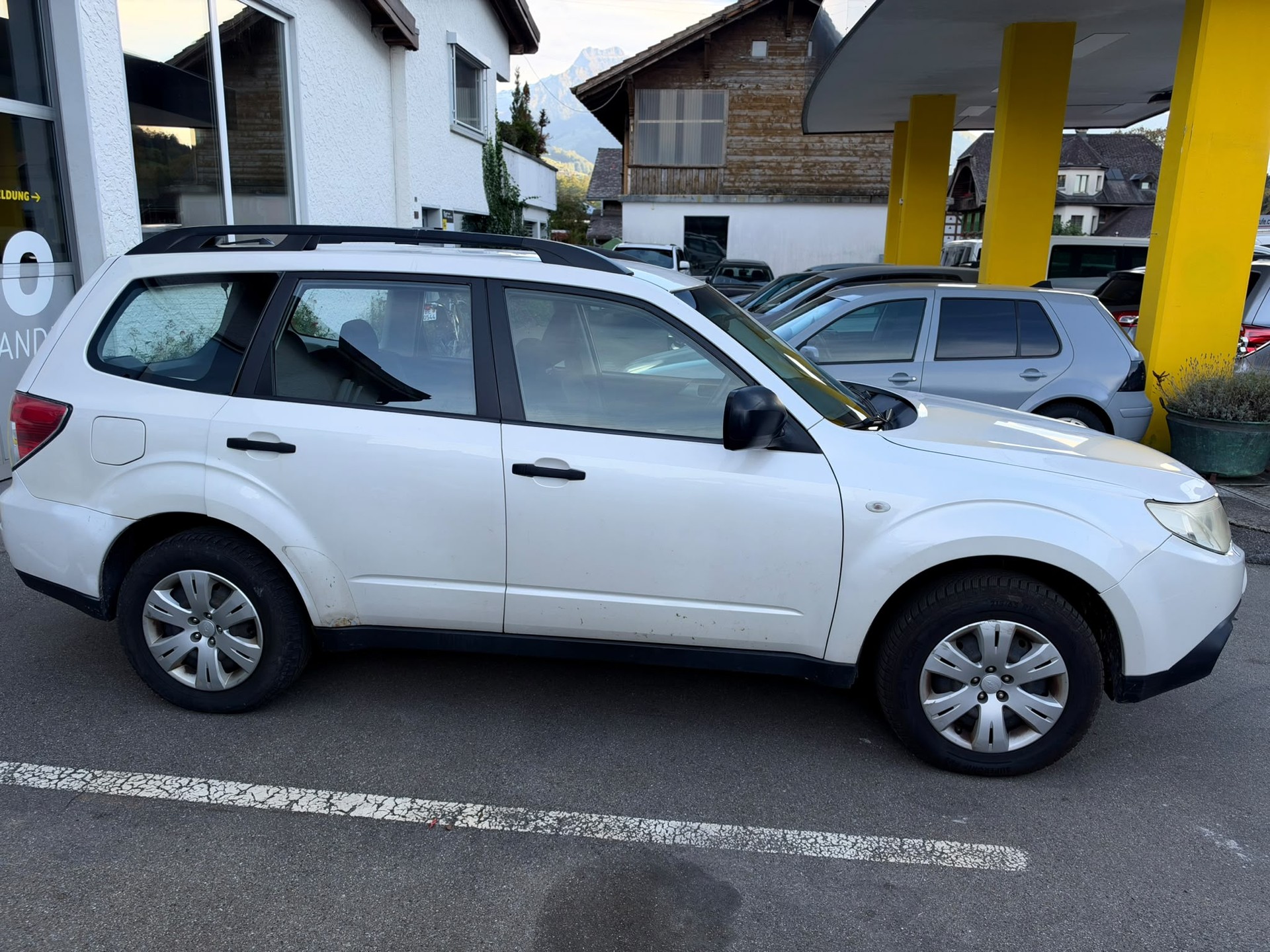 SUBARU Forester 2.0X Swiss Automatic-image-2