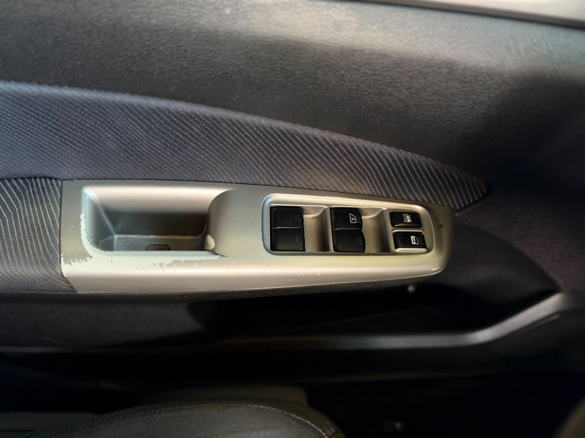 SUBARU Forester 2.0X Swiss Automatic-image-11