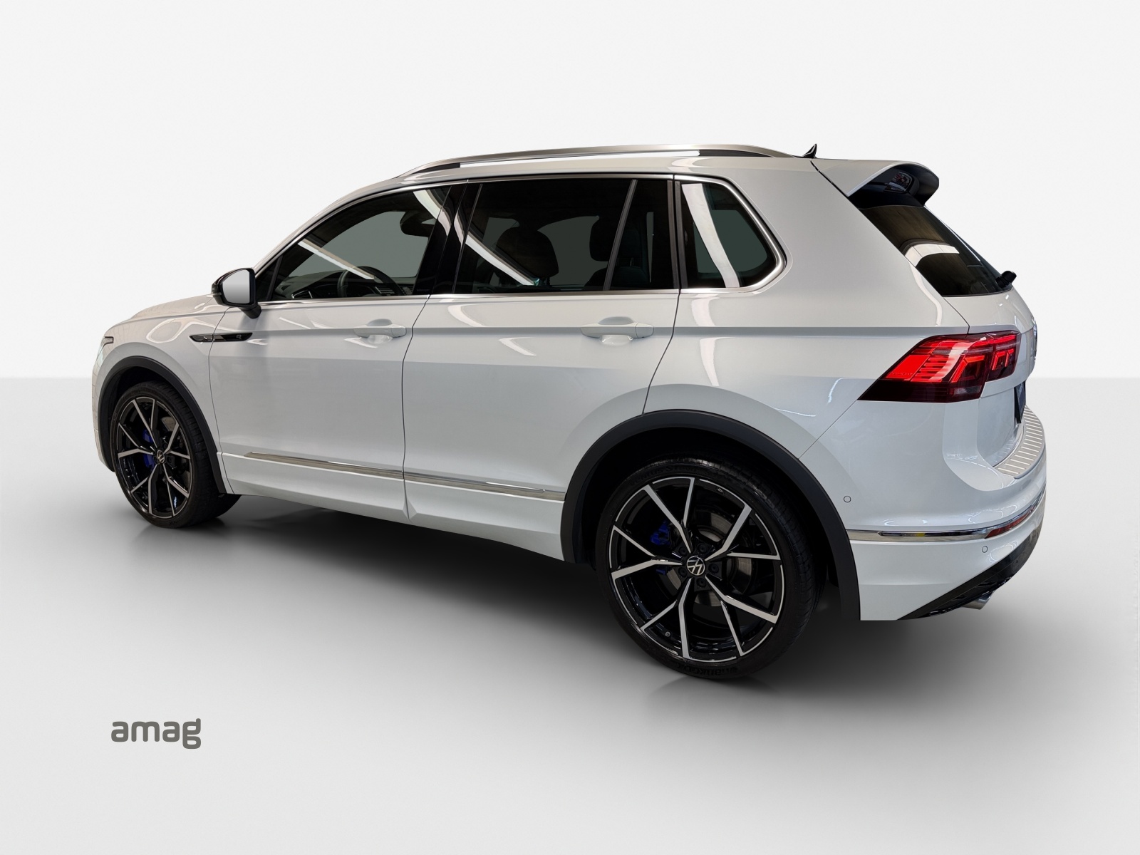 VW Tiguan 2.0TSI R 4Motion DSG-image-2