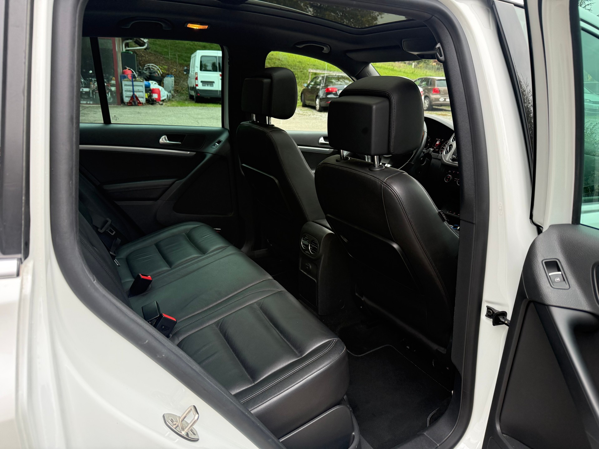 VW Tiguan 2.0 TDI Cityscape 4Motion DSG-image-10
