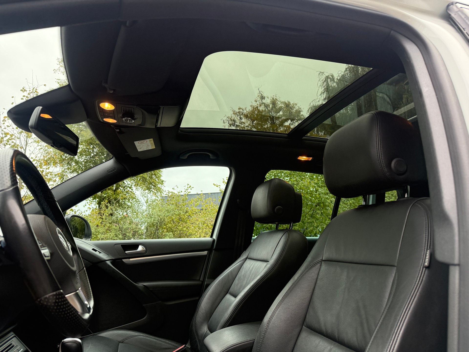 VW Tiguan 2.0 TDI Cityscape 4Motion DSG-image-6