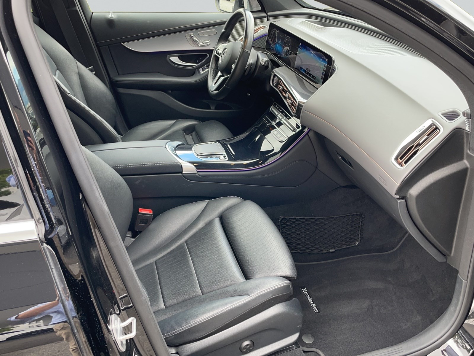 MERCEDES-BENZ EQC 400 4Matic-image-9