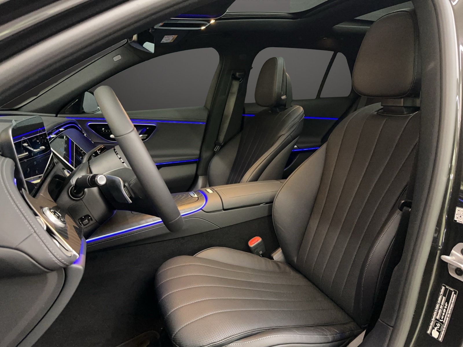 MERCEDES-BENZ E300 deT 4M Avantgarde-image-7