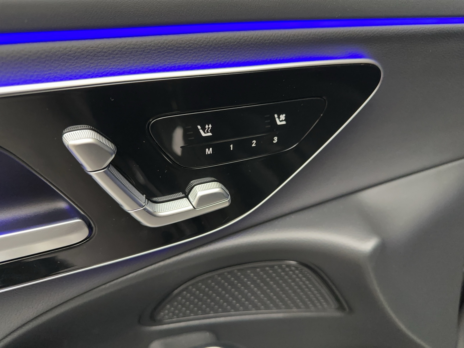 MERCEDES-BENZ E300 deT 4M Avantgarde-image-9