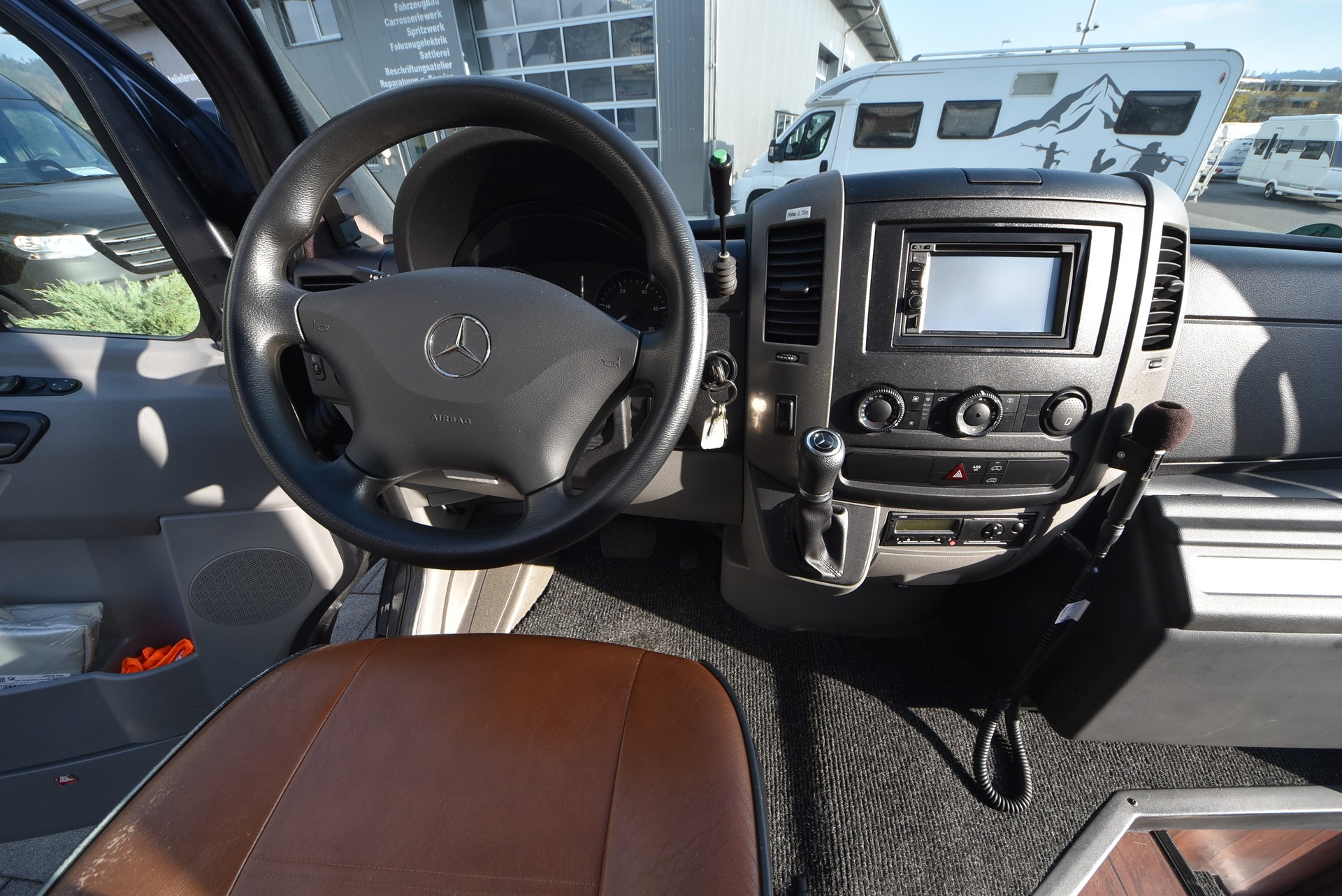 MERCEDES-BENZ Sprinter 519 Blue Tec-image-9
