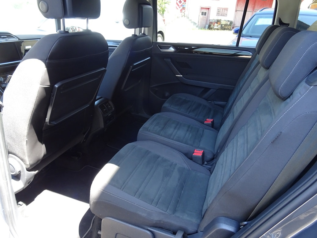 VW Touran 2.0 TDI SCR Highline DSG * 7-Plätzer *-image-5