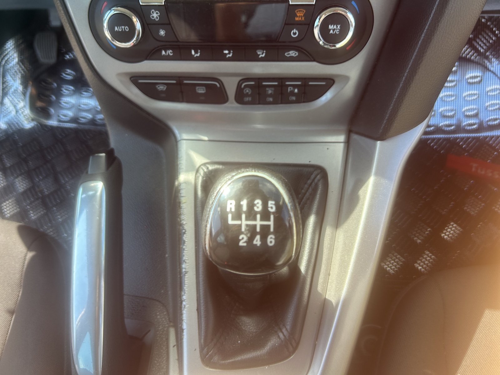 FORD Focus 1.0 SCTi Trend-image-11