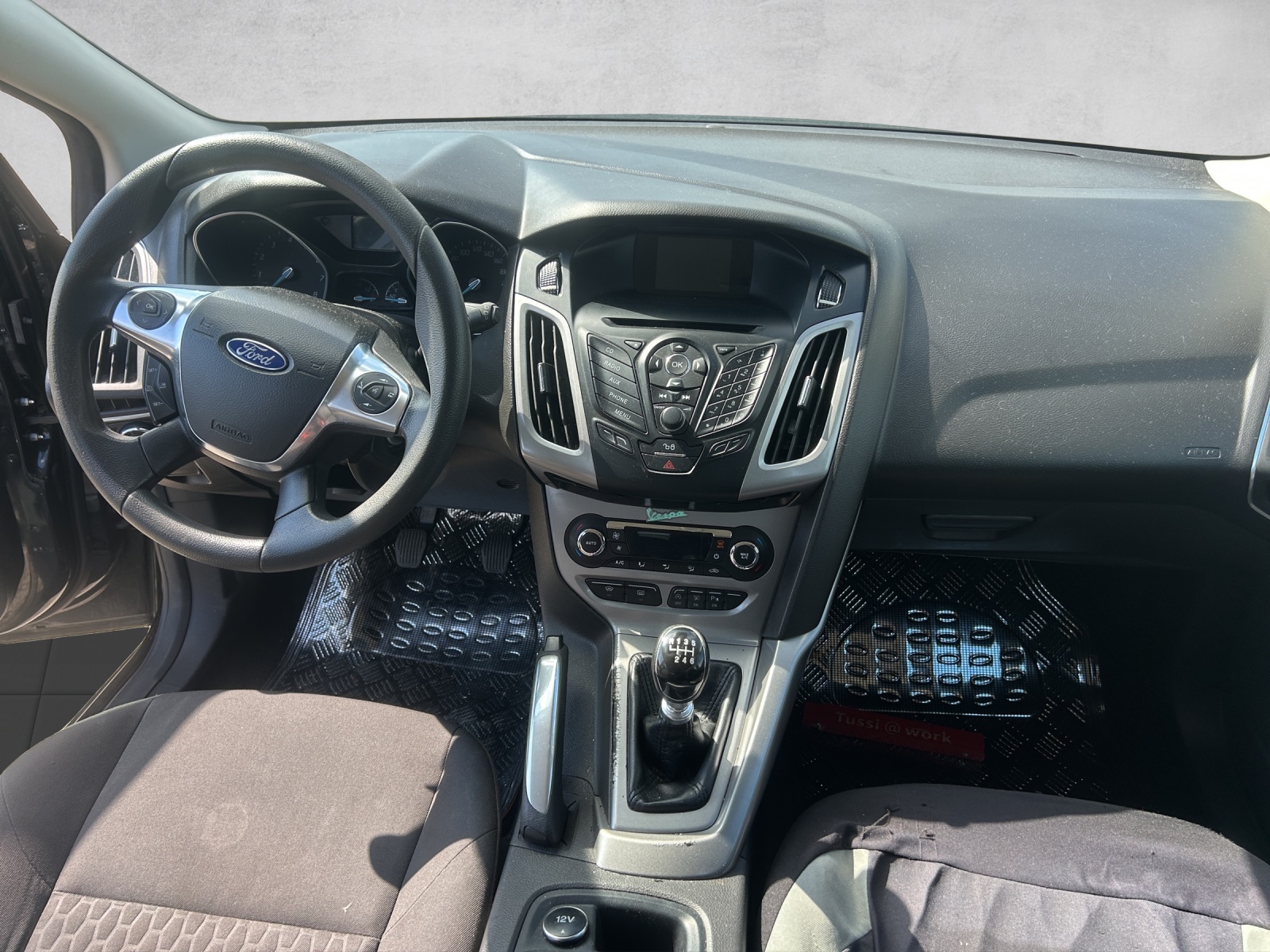 FORD Focus 1.0 SCTi Trend-image-8