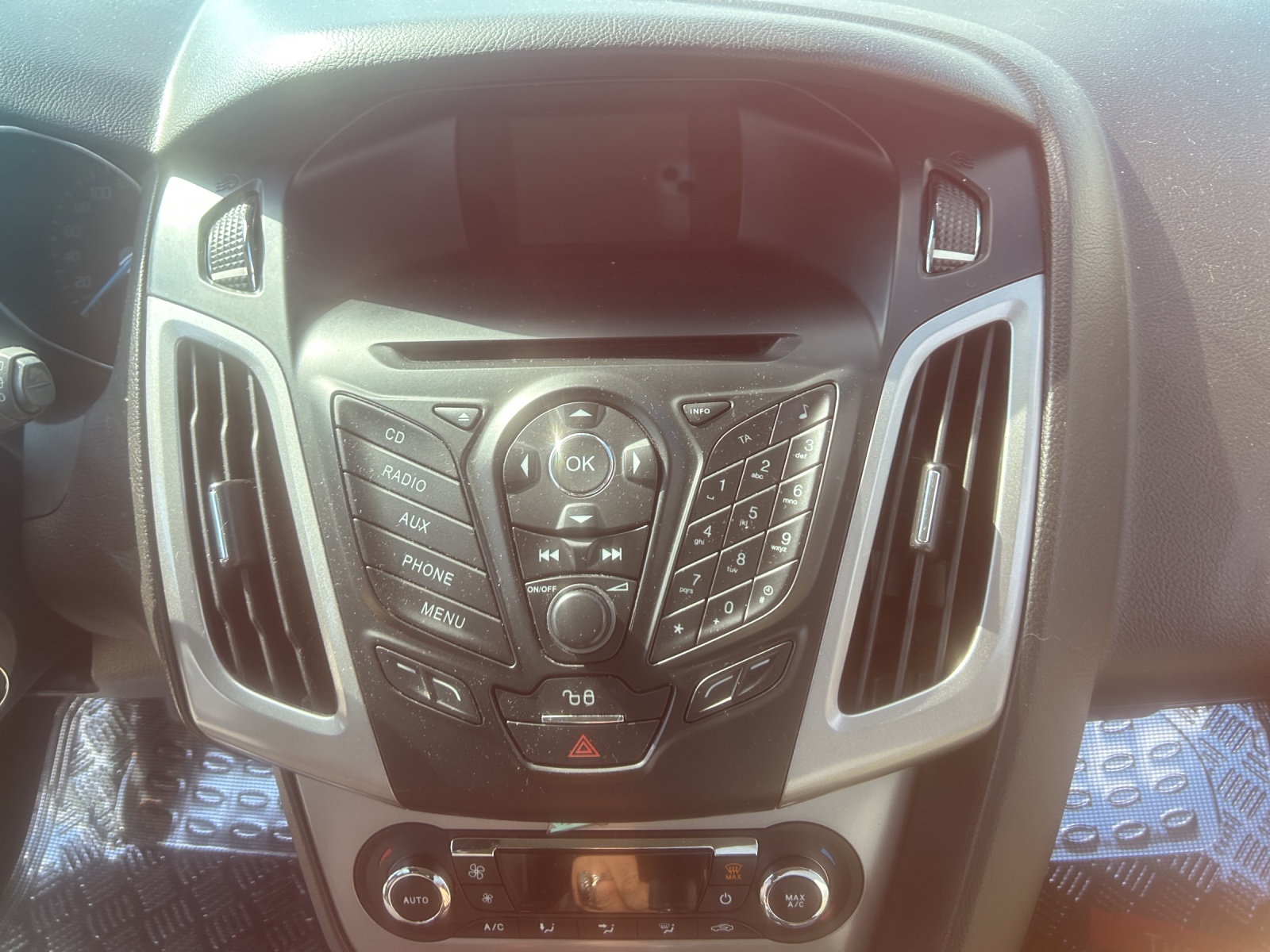 FORD Focus 1.0 SCTi Trend-image-12