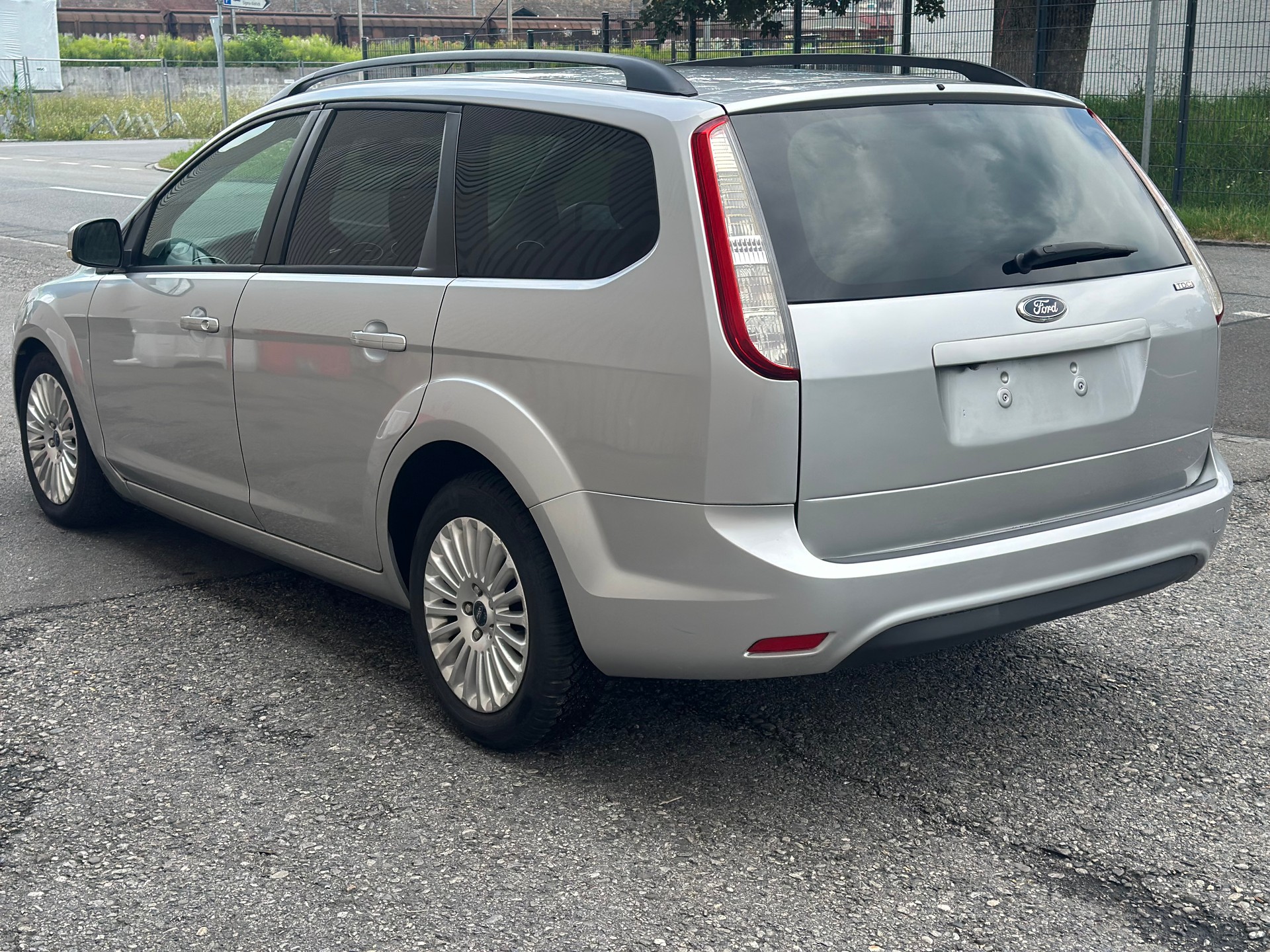 FORD Focus 2.0 TDCi Titanium PowerShift-image-3