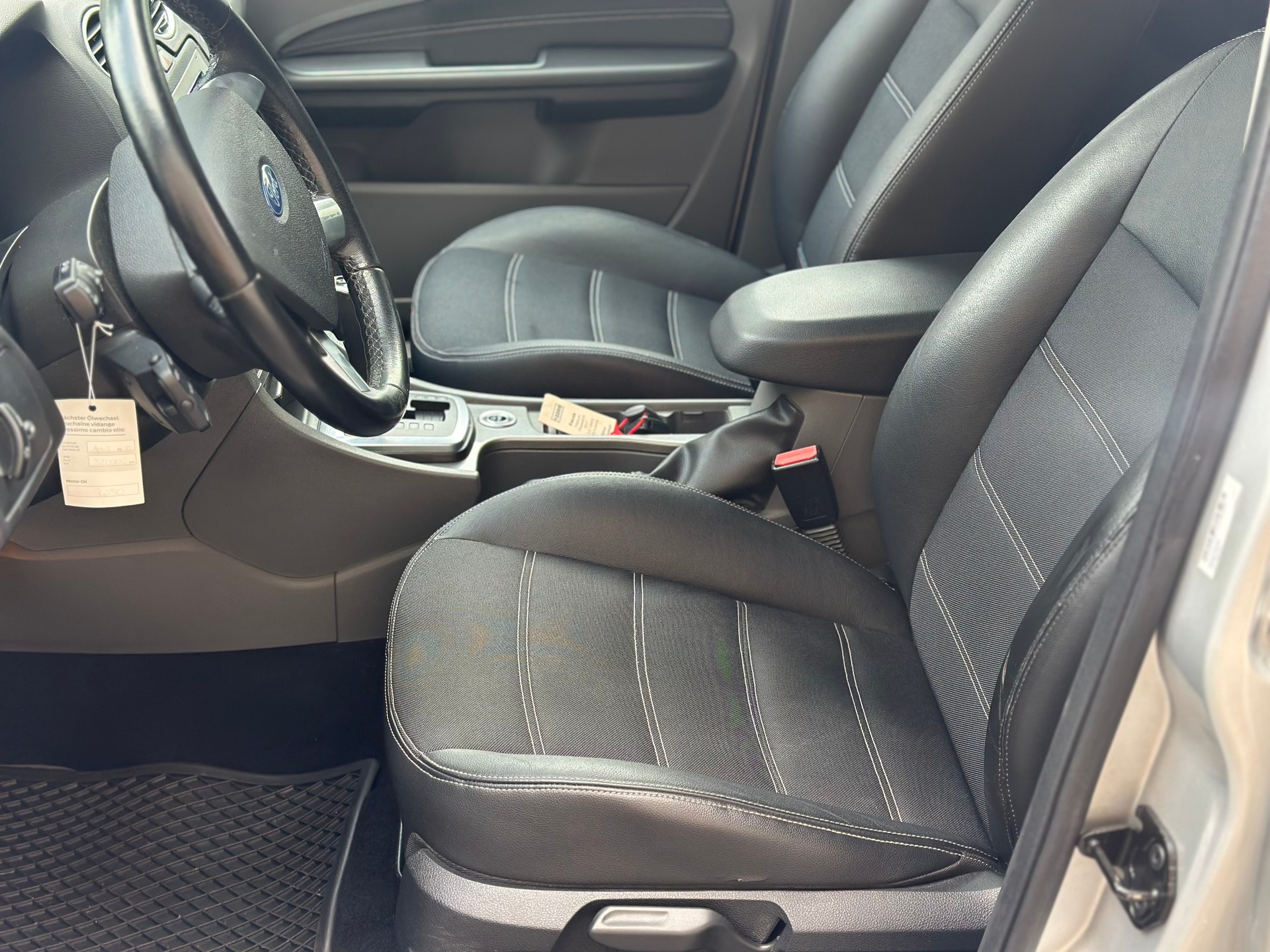FORD Focus 2.0 TDCi Titanium PowerShift-image-10