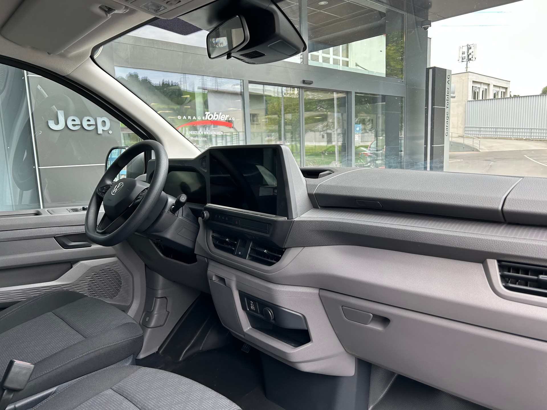 VW Transporter 2.0 TDI Automat-image-11