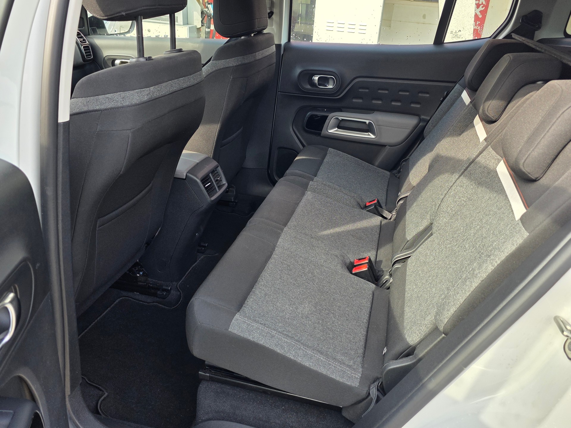CITROEN C5 Aircross 1.2i PureTech Feel-image-8