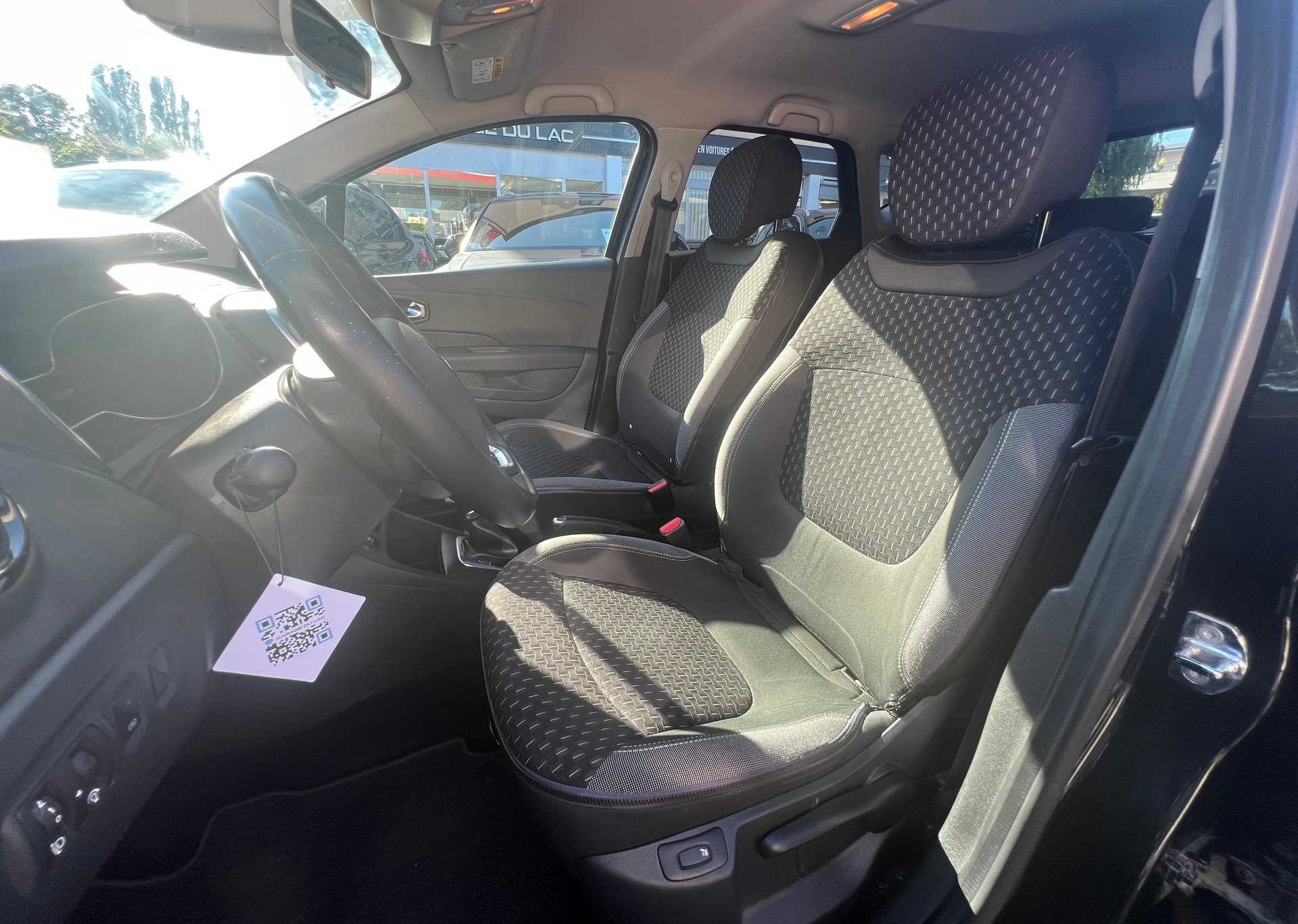 RENAULT Captur 1.3 T 16V Intens EDC-image-8