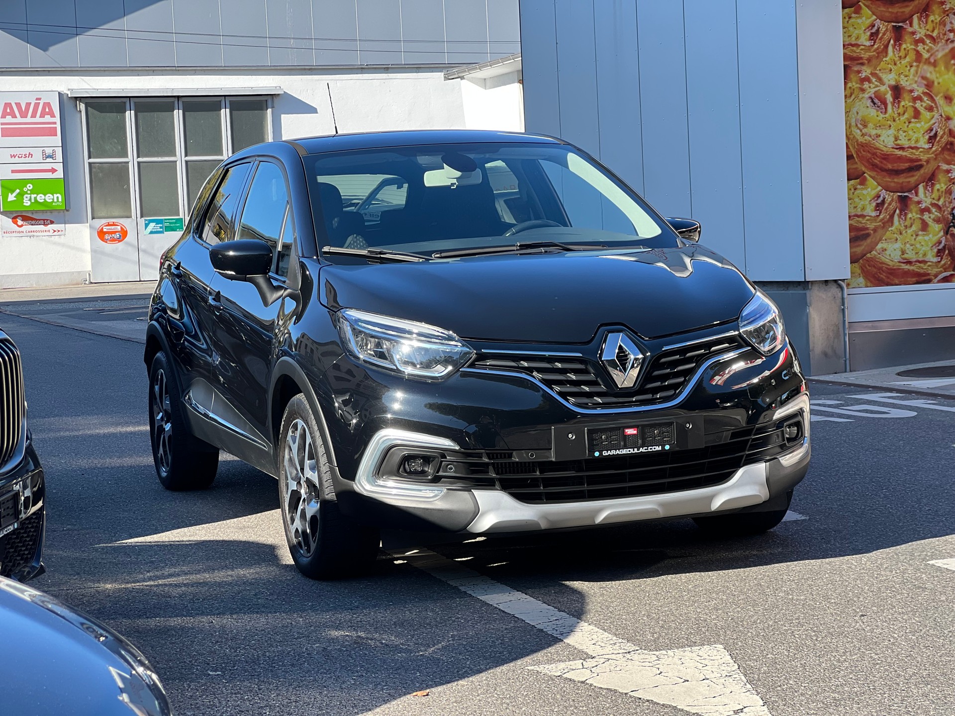 RENAULT Captur 1.3 T 16V Intens EDC-showroom-element-2