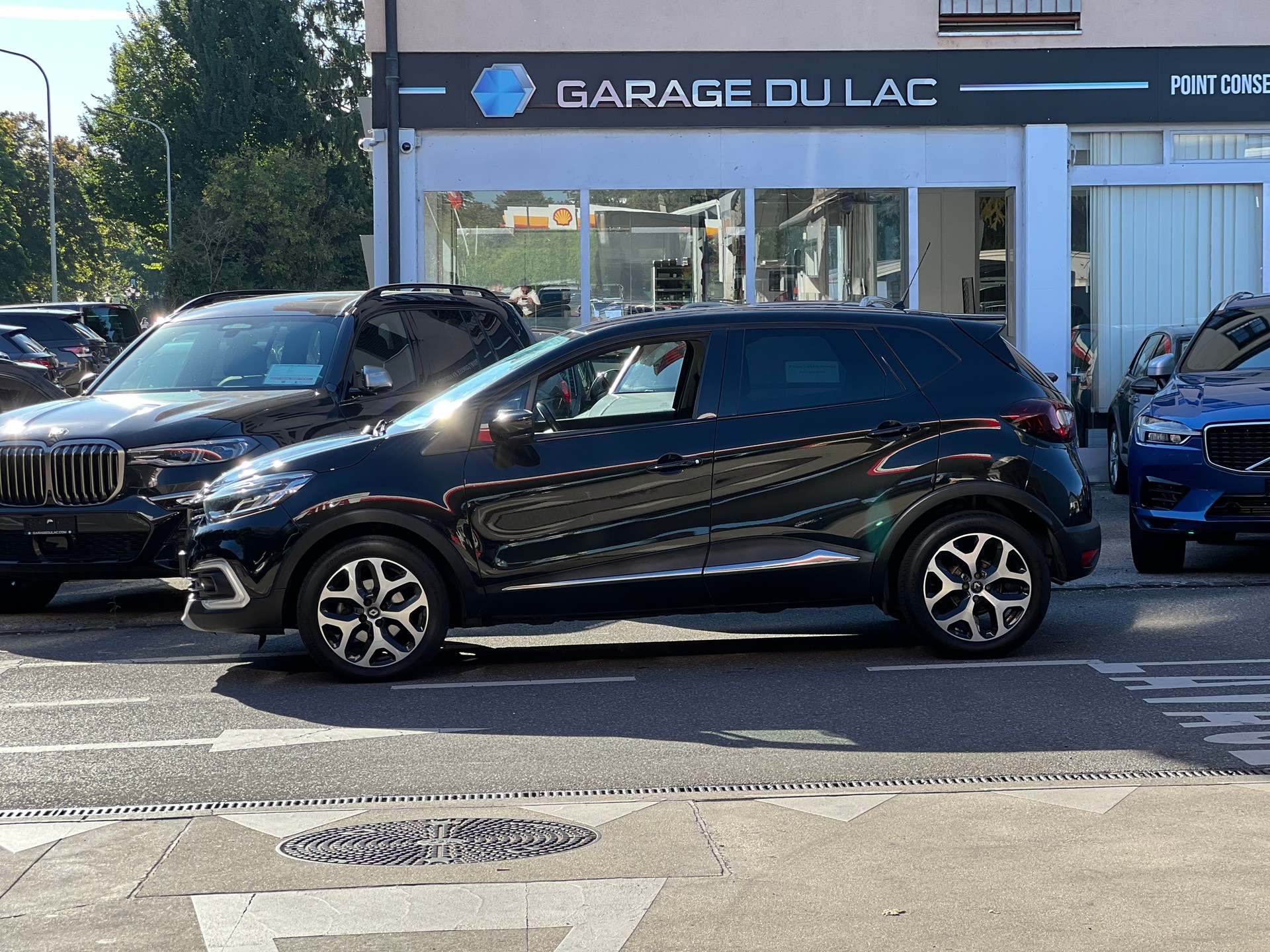 RENAULT Captur 1.3 T 16V Intens EDC-showroom-element-3