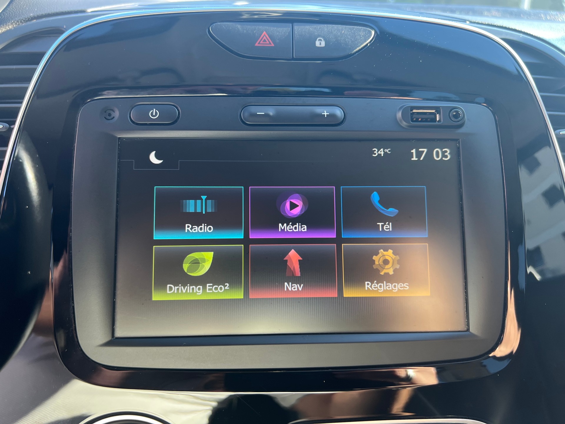 RENAULT Captur 1.3 T 16V Intens EDC-image-13