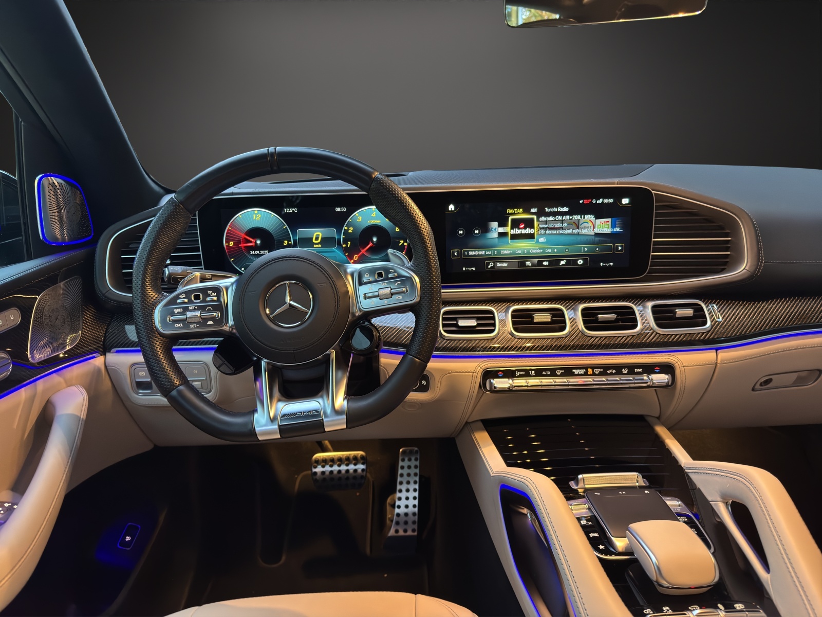 MERCEDES-BENZ GLS 63 4Matic+ TCT 9G-image-10