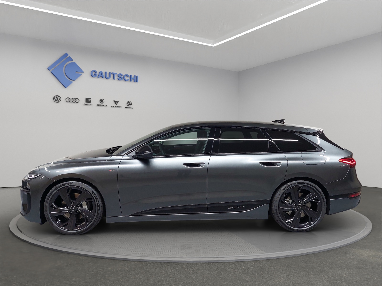 AUDI A6 Avant e-tron quattro-image-1