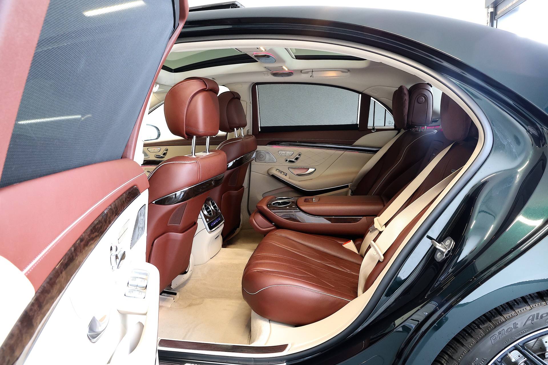 MERCEDES-BENZ S 65 AMG L 7G-Tronic *SMARAGDGRÜN*-image-15
