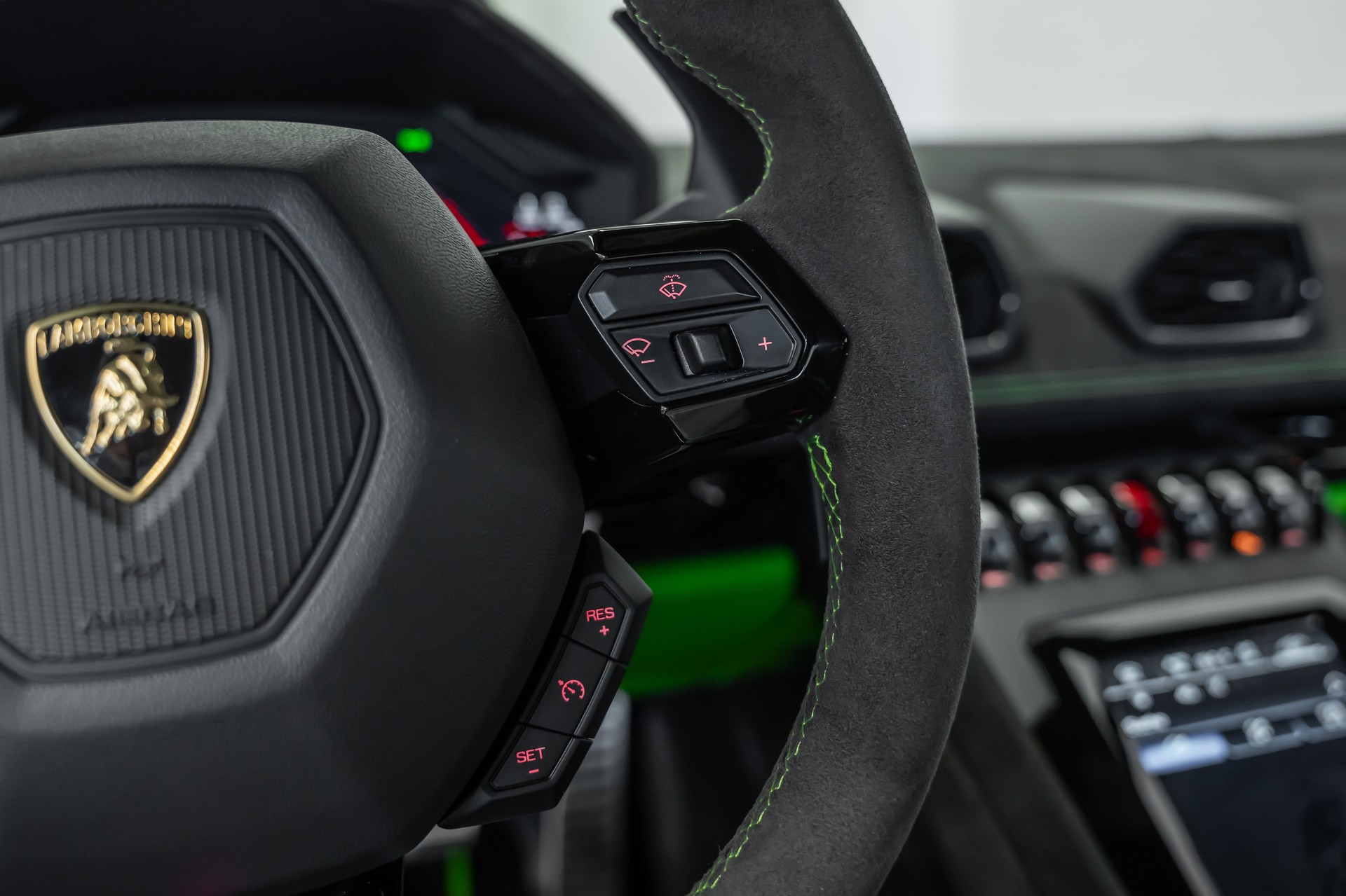 LAMBORGHINI Huracan TECNICA Coupé DCT-image-19