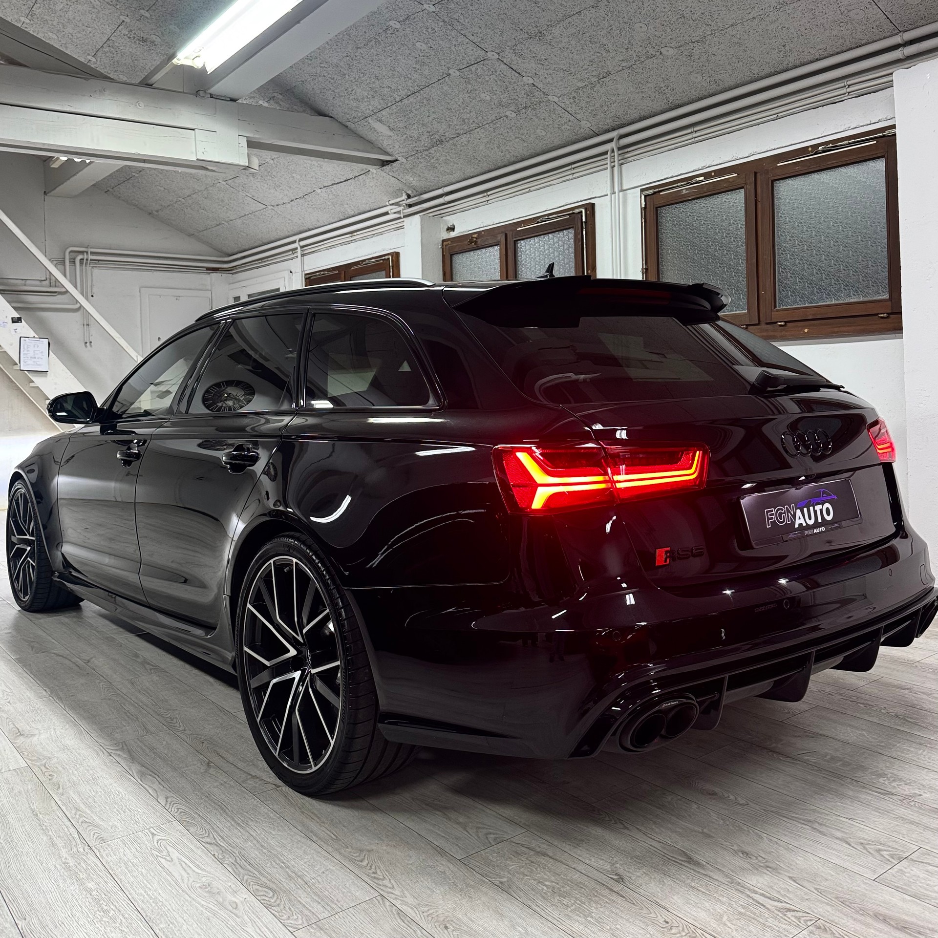 AUDI RS6 Avant 4.0 TFSI V8 performance quattro * Akrapovic *-image-5