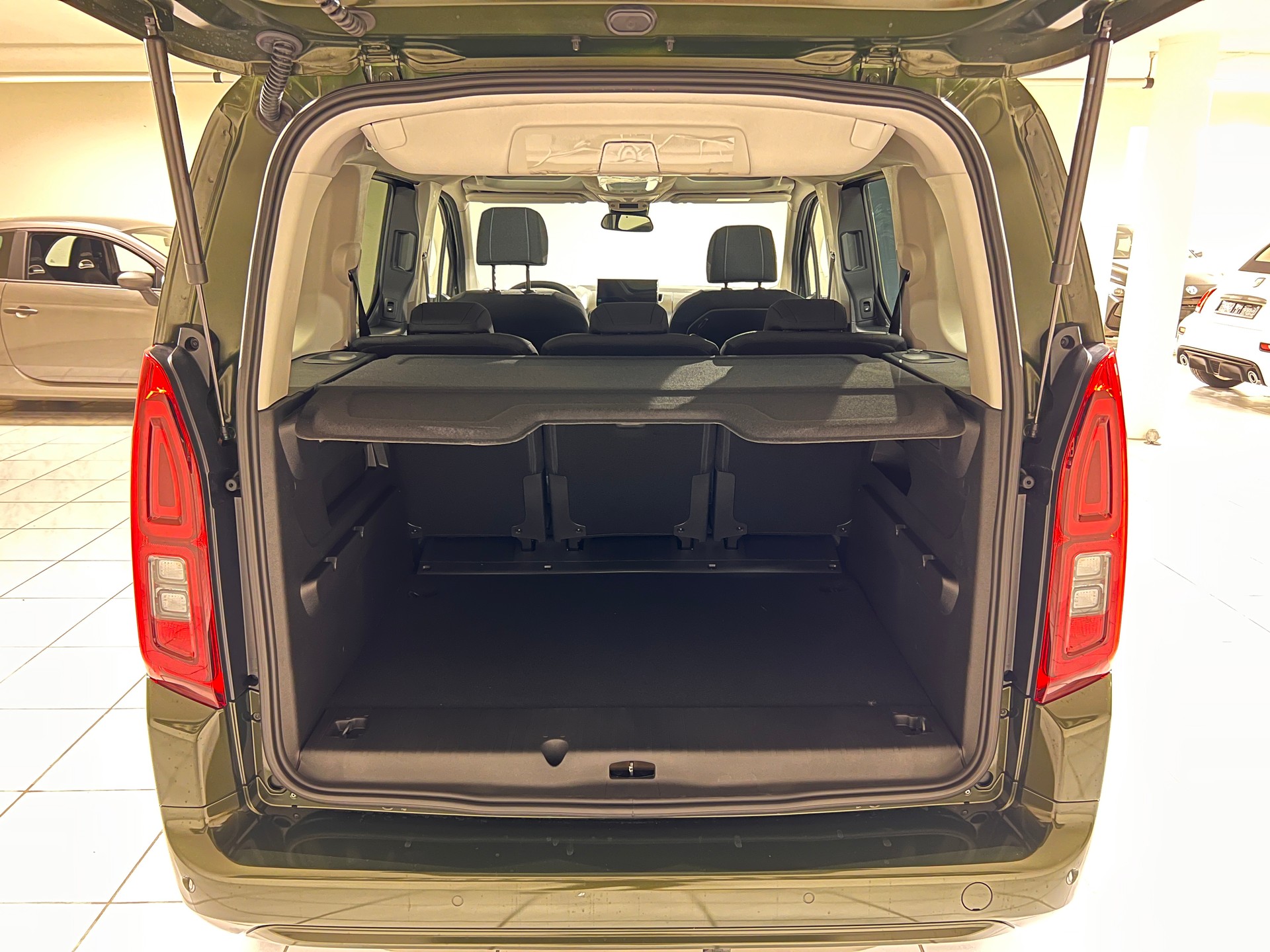 FIAT E-Doblò Elektro 100kW Lounge-image-6