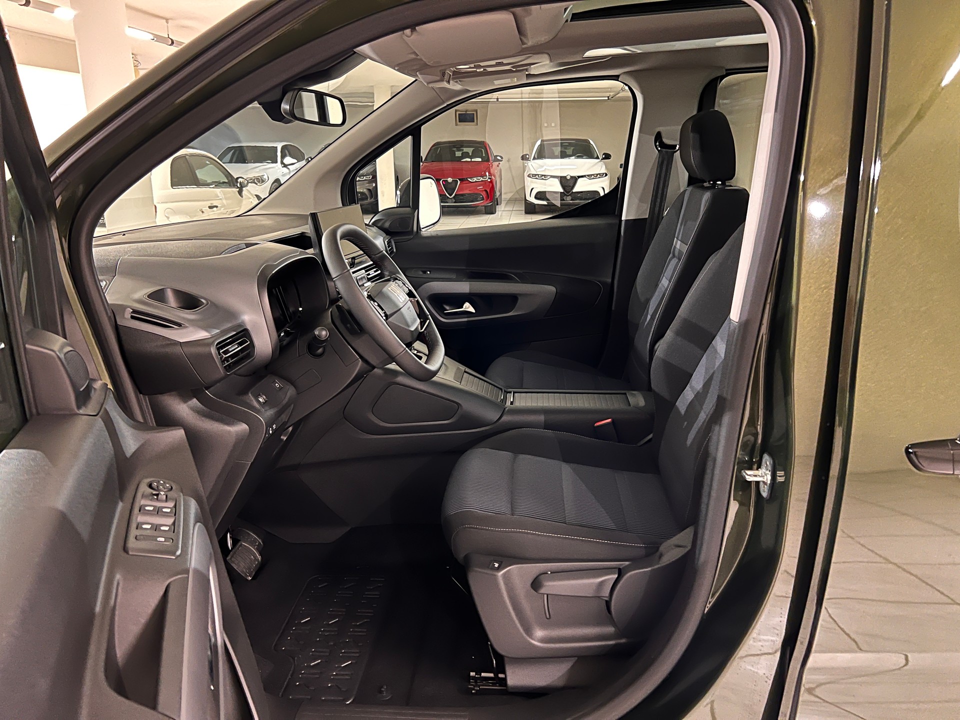FIAT E-Doblò Elektro 100kW Lounge-image-8