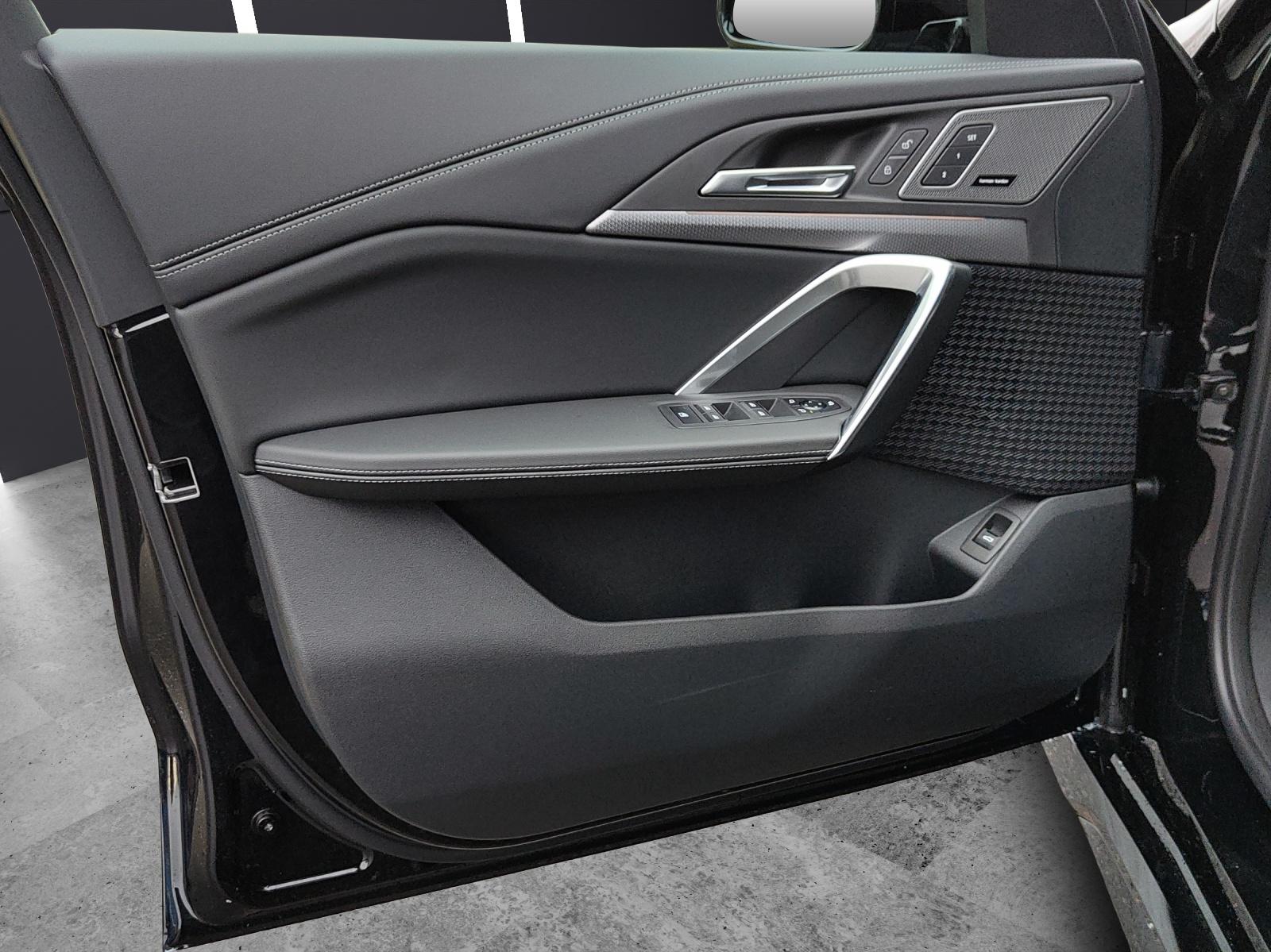 BMW X1 23d xDrive-image-11