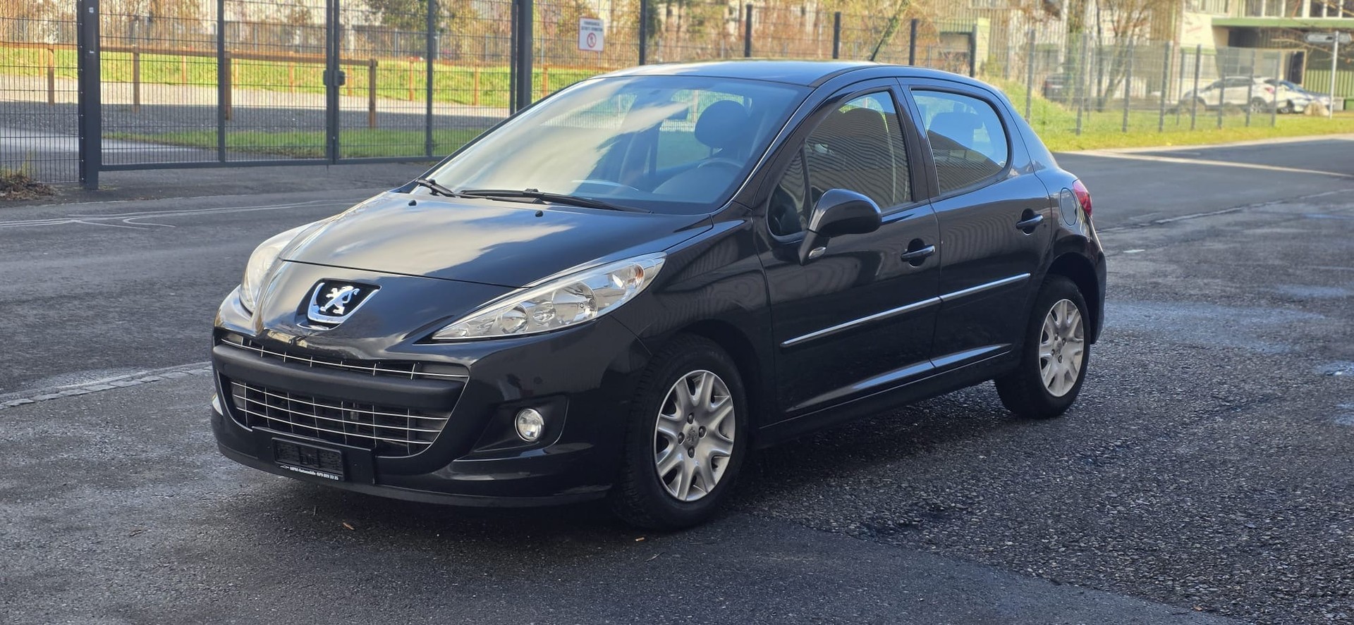 PEUGEOT 207 1.4 16V Sport-image-2