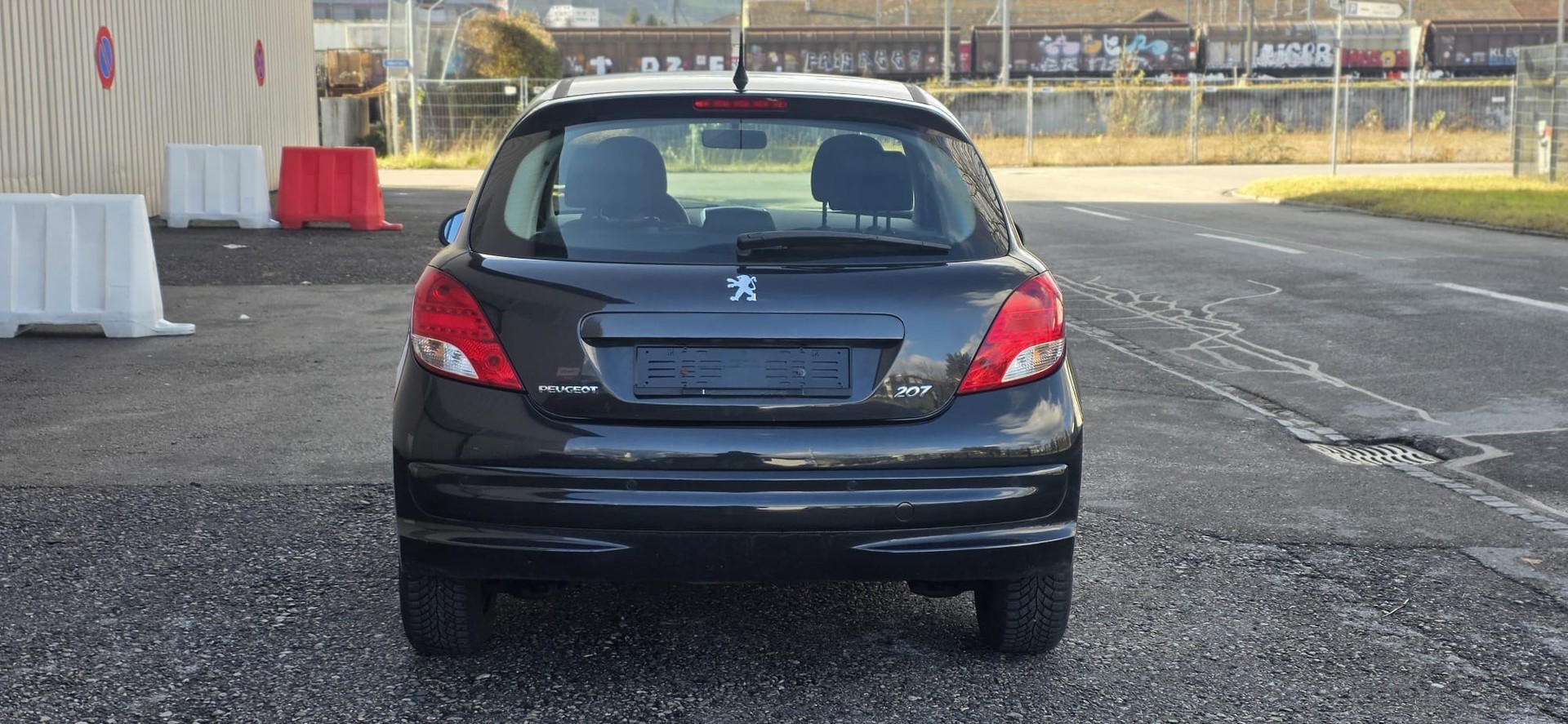 PEUGEOT 207 1.4 16V Sport-image-4
