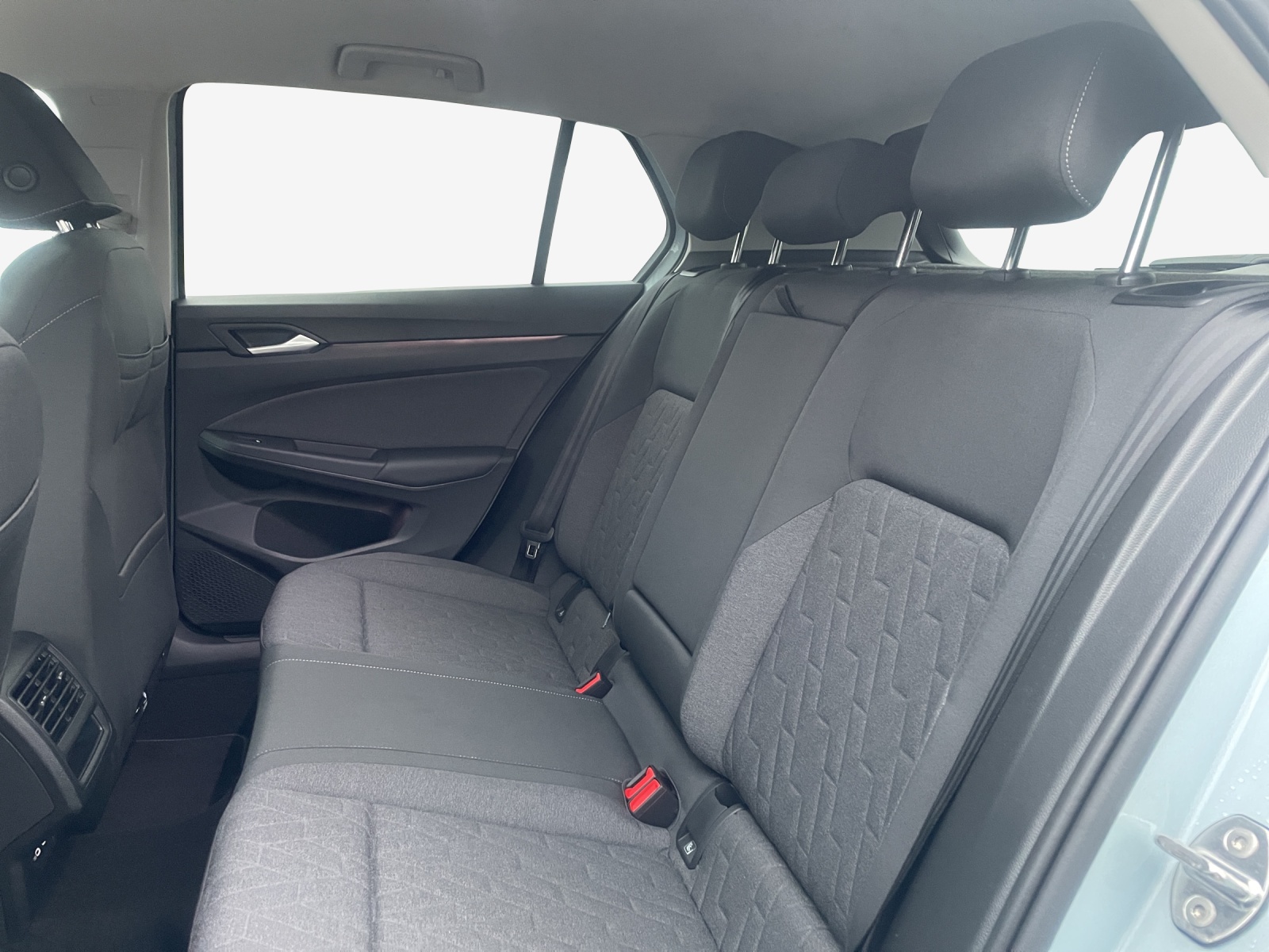 VW Golf 1.5 e TSI mHEV United DSG-image-11