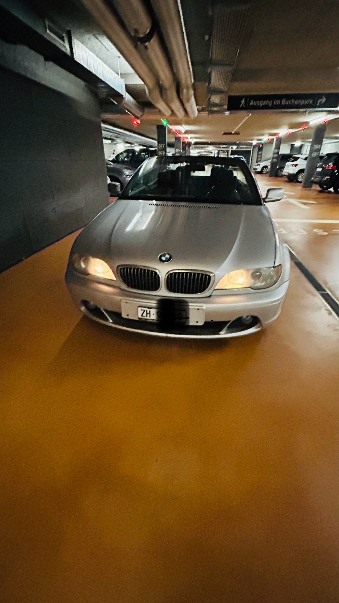 BMW 330Ci Cabriolet-image-2