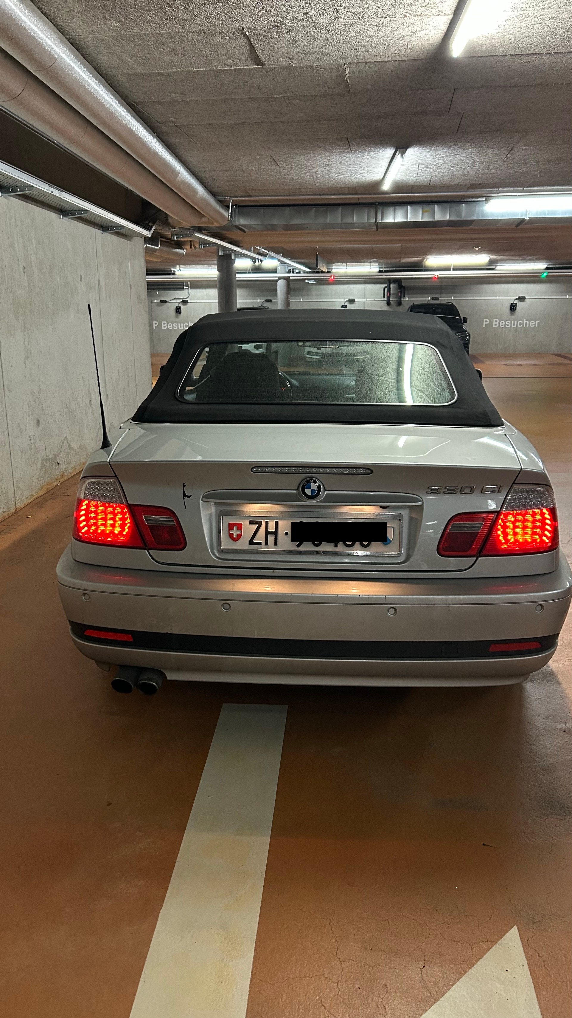BMW 330Ci Cabriolet-image-3