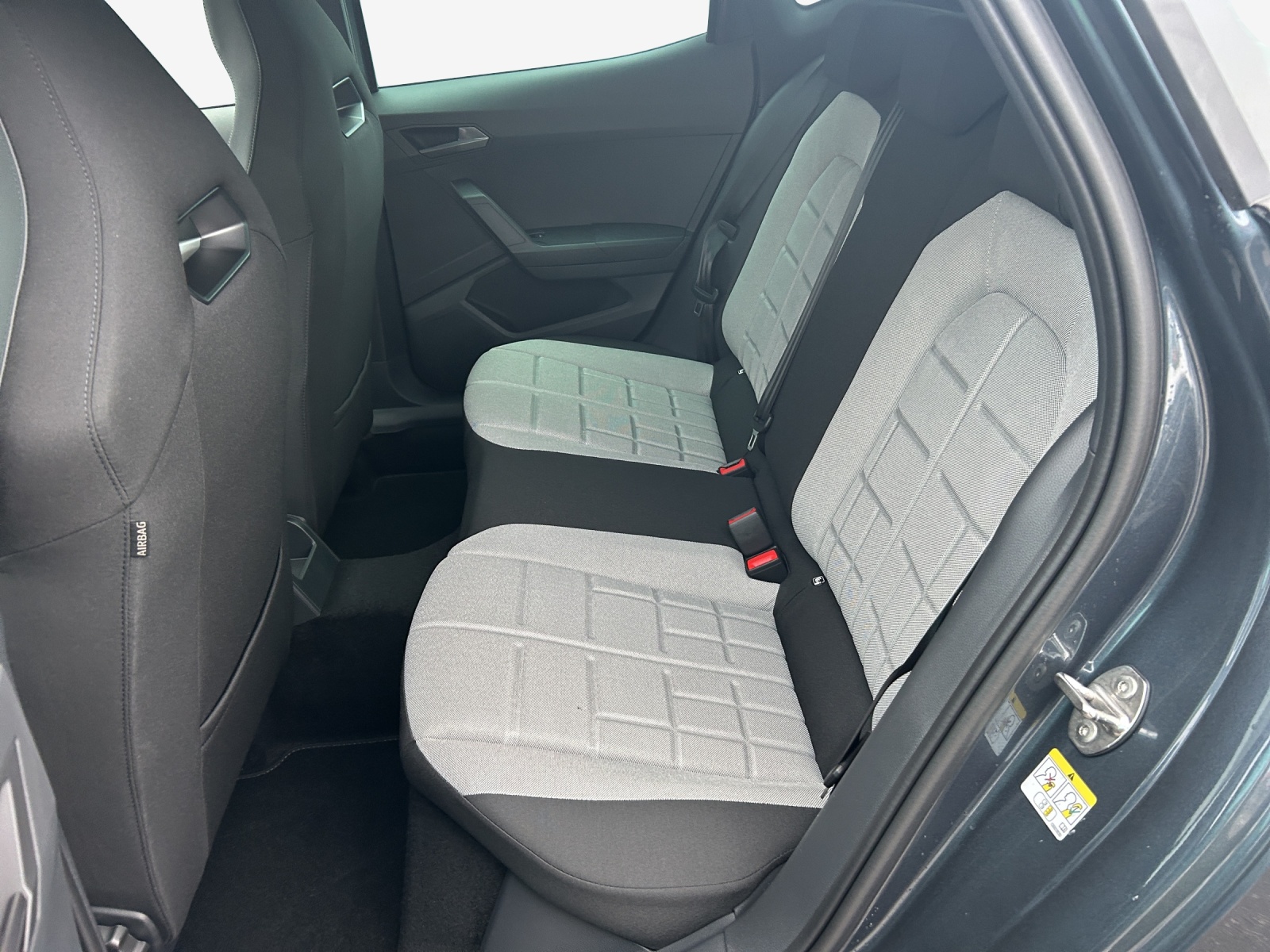 SEAT Ibiza 1.0 EcoTSI FR DSG-image-11
