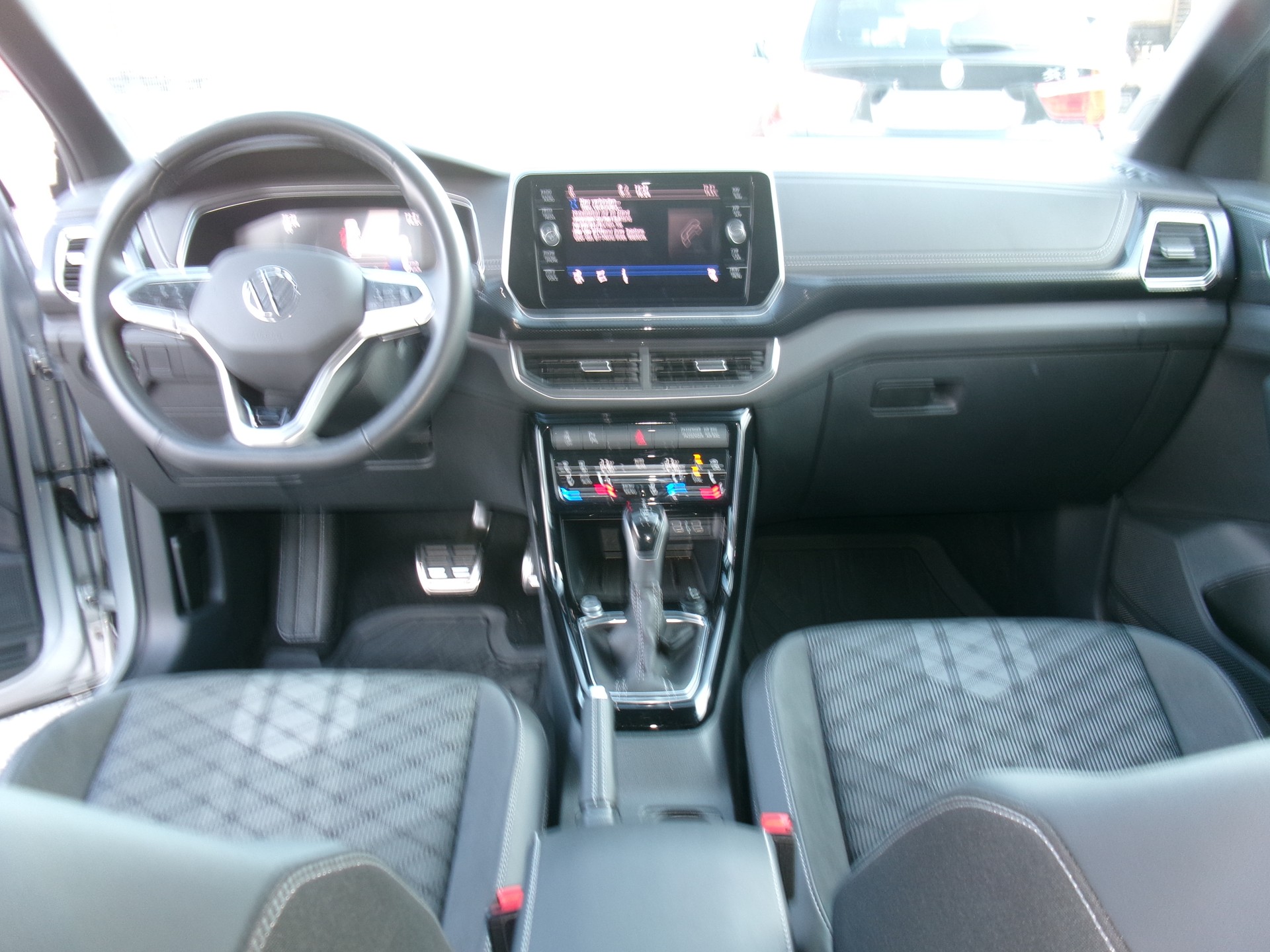 VW T-Cross 1.5 TSI EVO ACT R-Line DSG-image-4