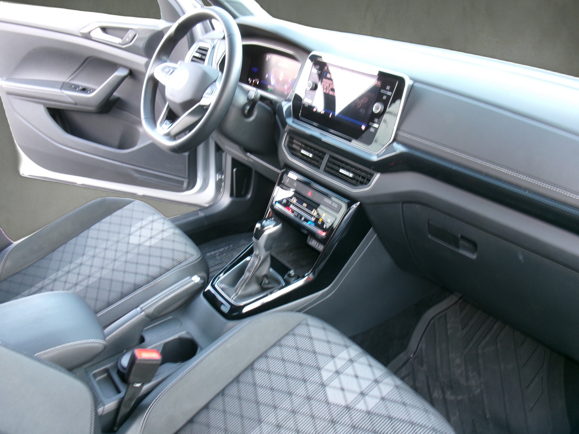 VW T-Cross 1.5 TSI EVO ACT R-Line DSG-image-3