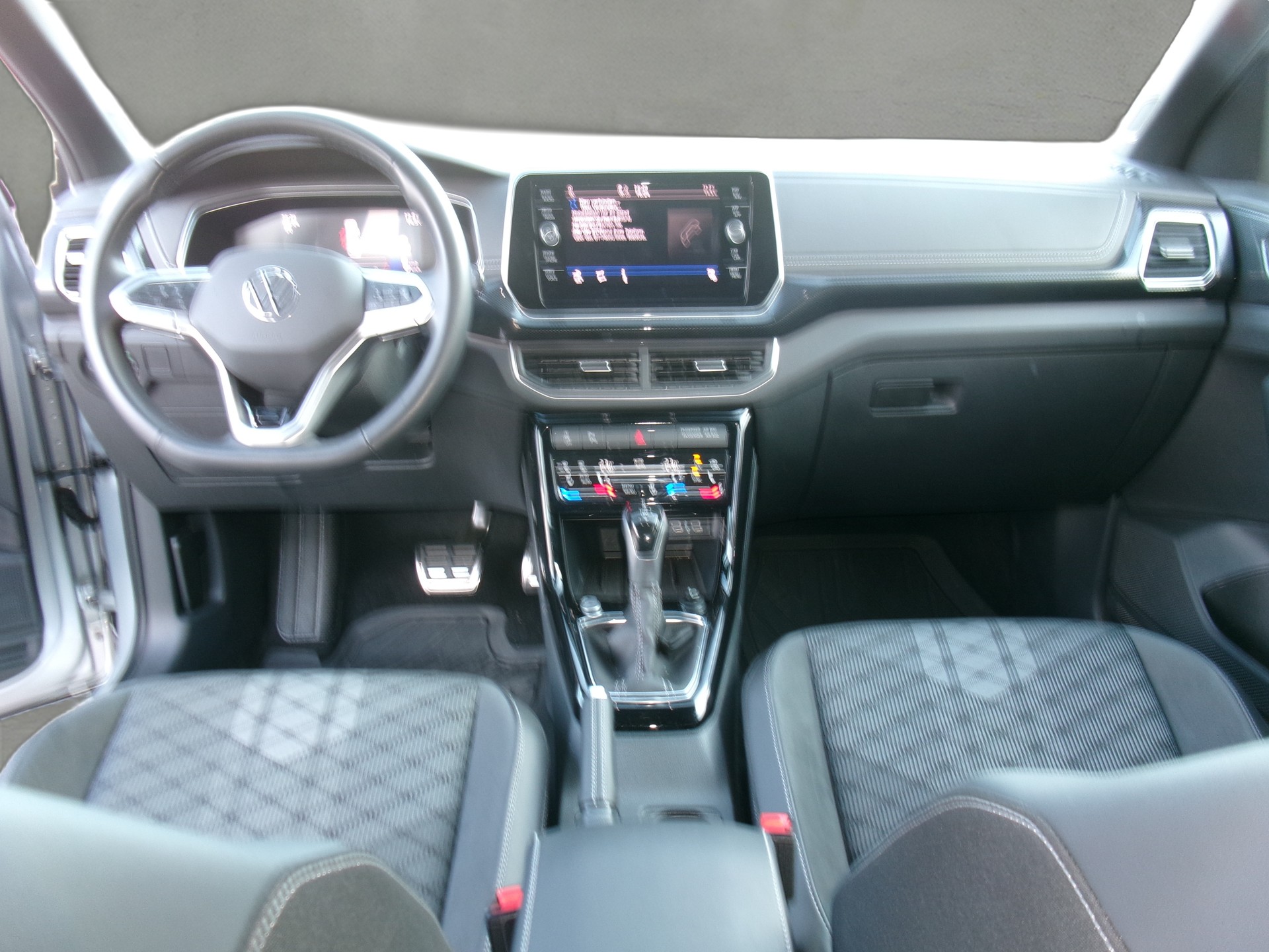 VW T-Cross 1.5 TSI EVO ACT R-Line DSG-image-4