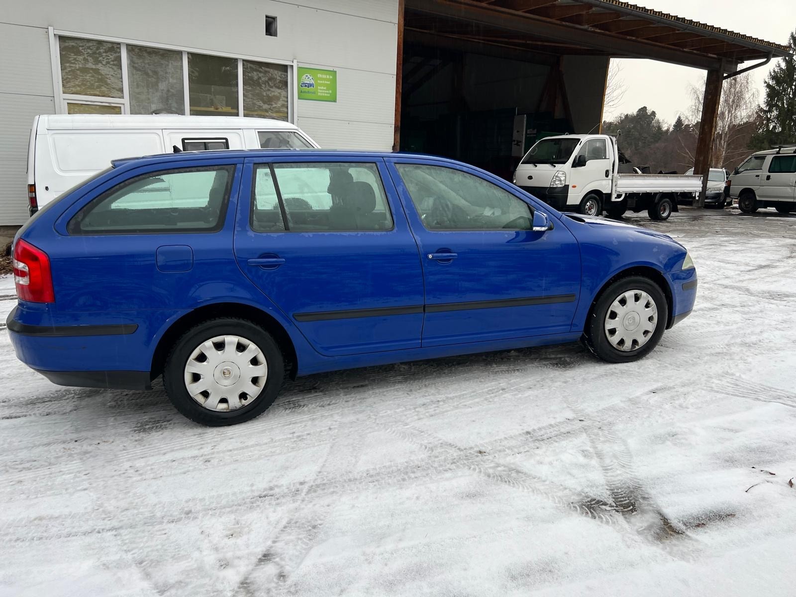 SKODA Combi-image-2