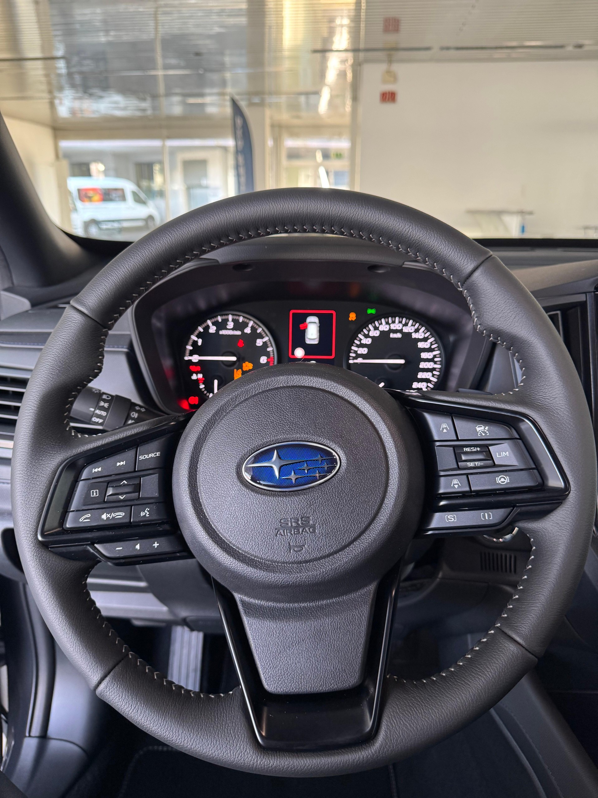 SUBARU Forester Station 2.0i e-Boxer Swiss Plus-image-10