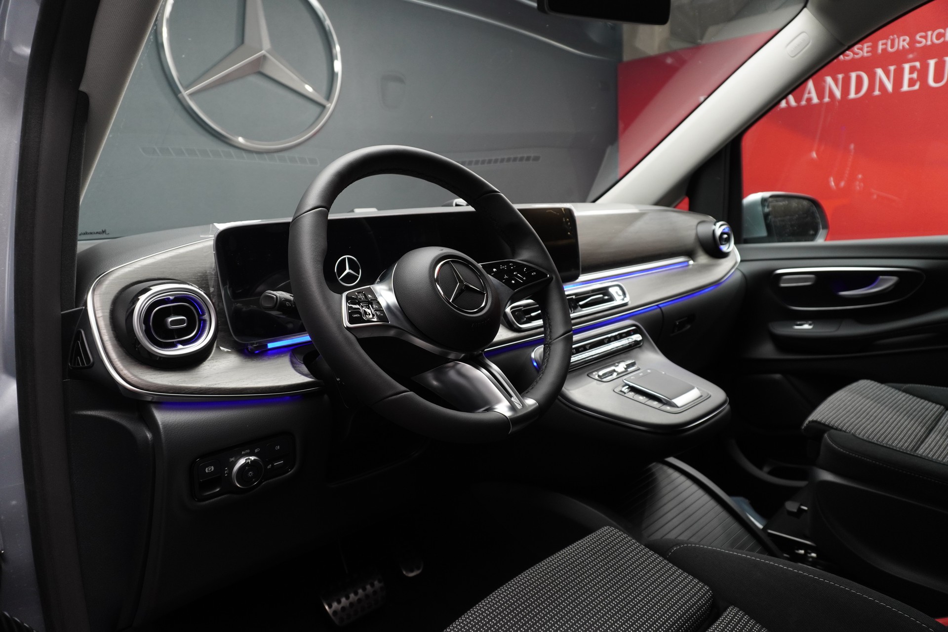 MERCEDES-BENZ V 250 d TREND 3200mm L 4Matic-image-3